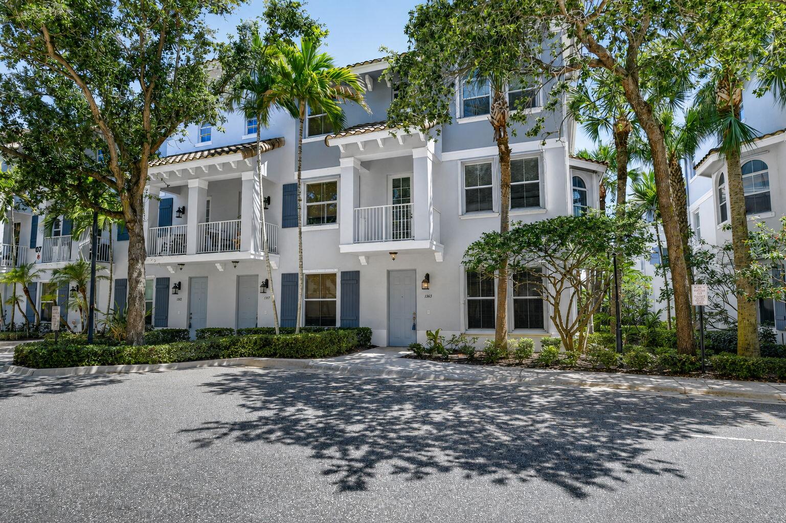 RENAISSANCE COMMONS PUD - Residential Lease