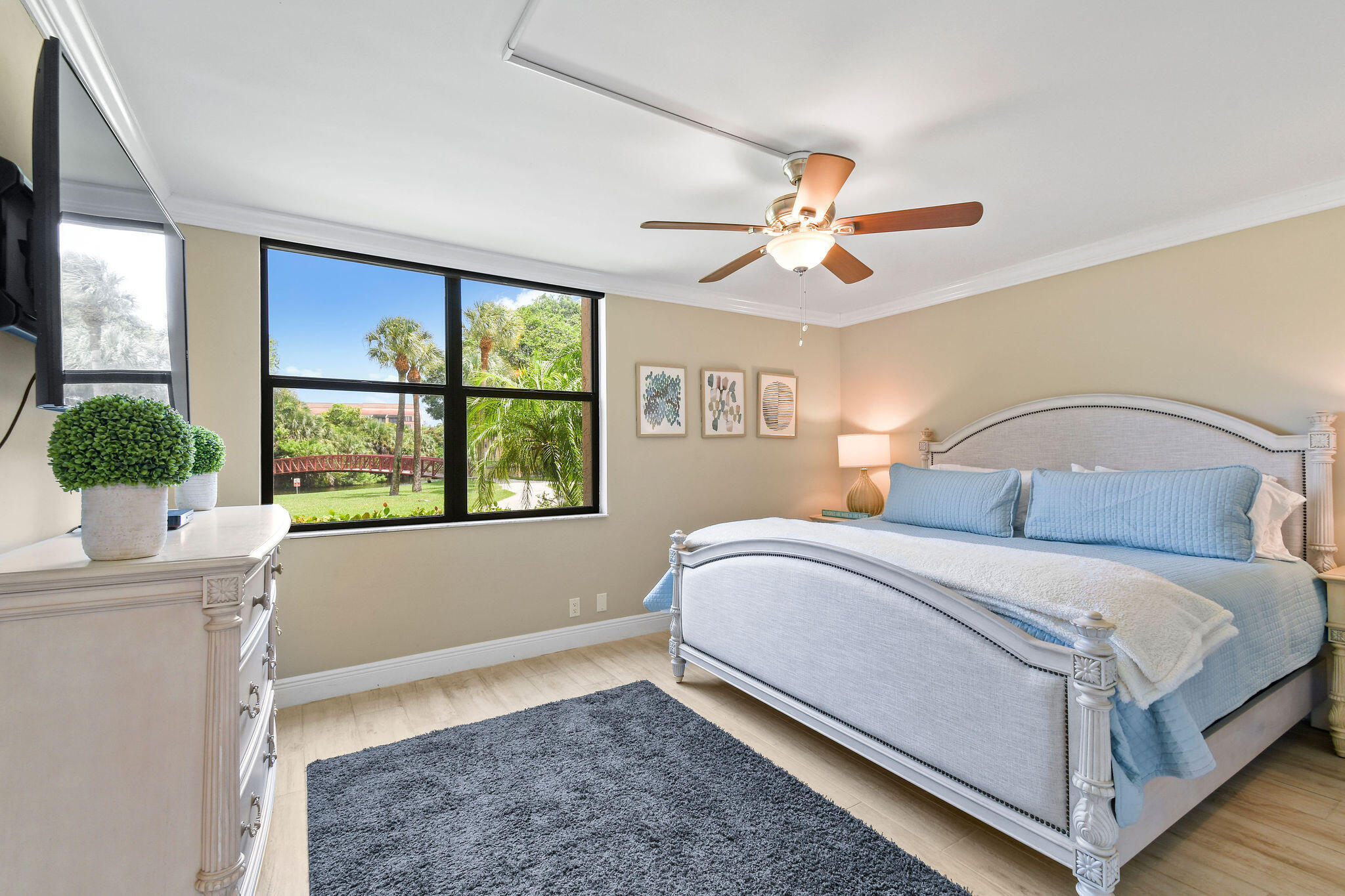 LAVERS DELRAY RACQUET CLUB COND I - Residential Lease
