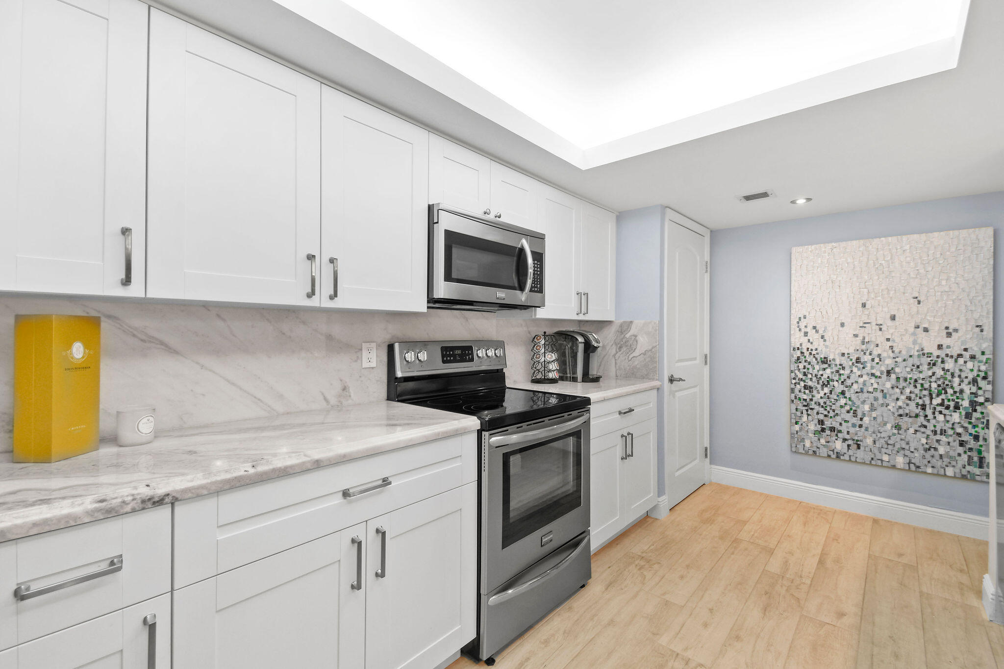 LAVERS DELRAY RACQUET CLUB COND I - Residential Lease