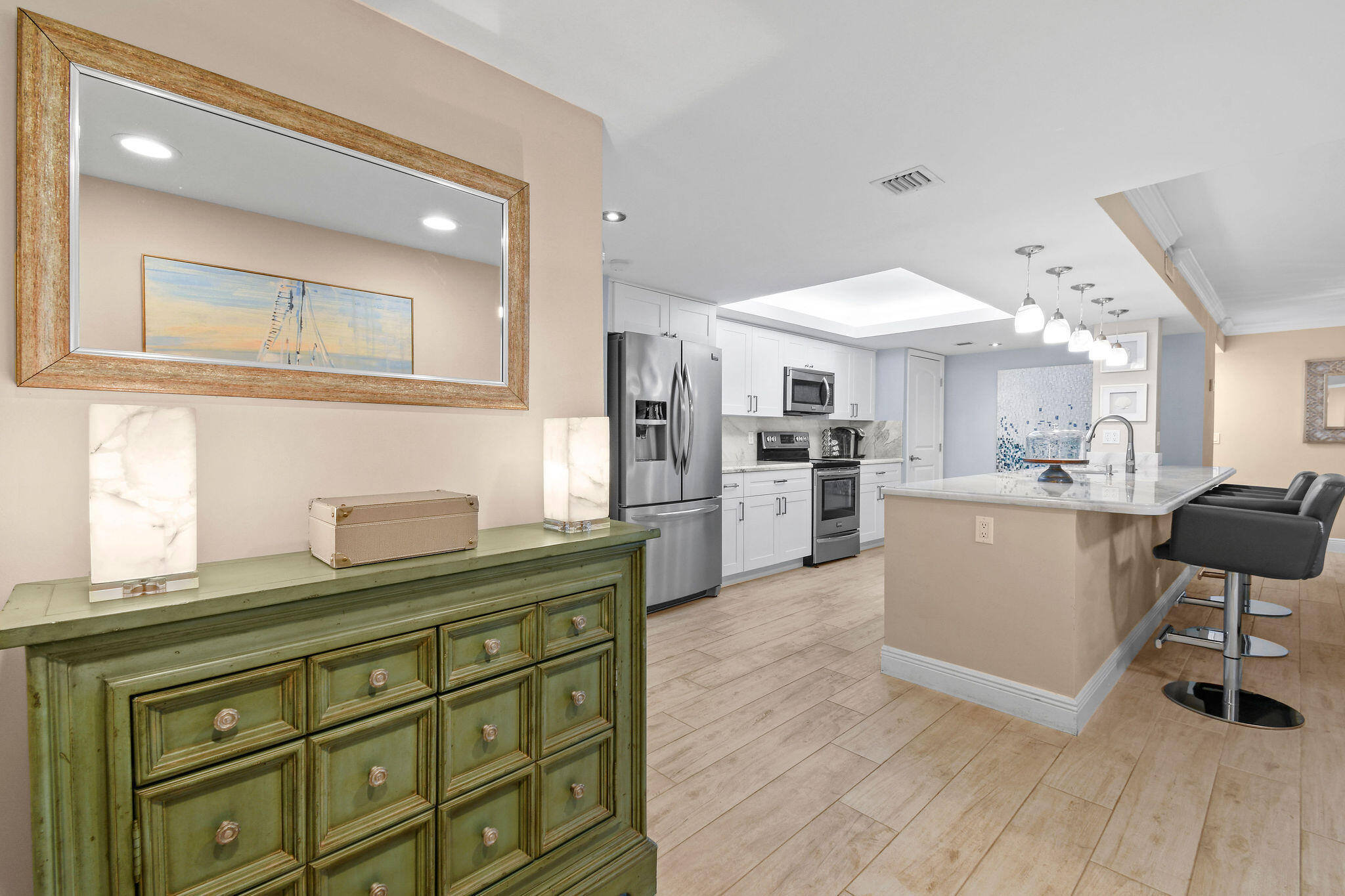 LAVERS DELRAY RACQUET CLUB COND I - Residential Lease