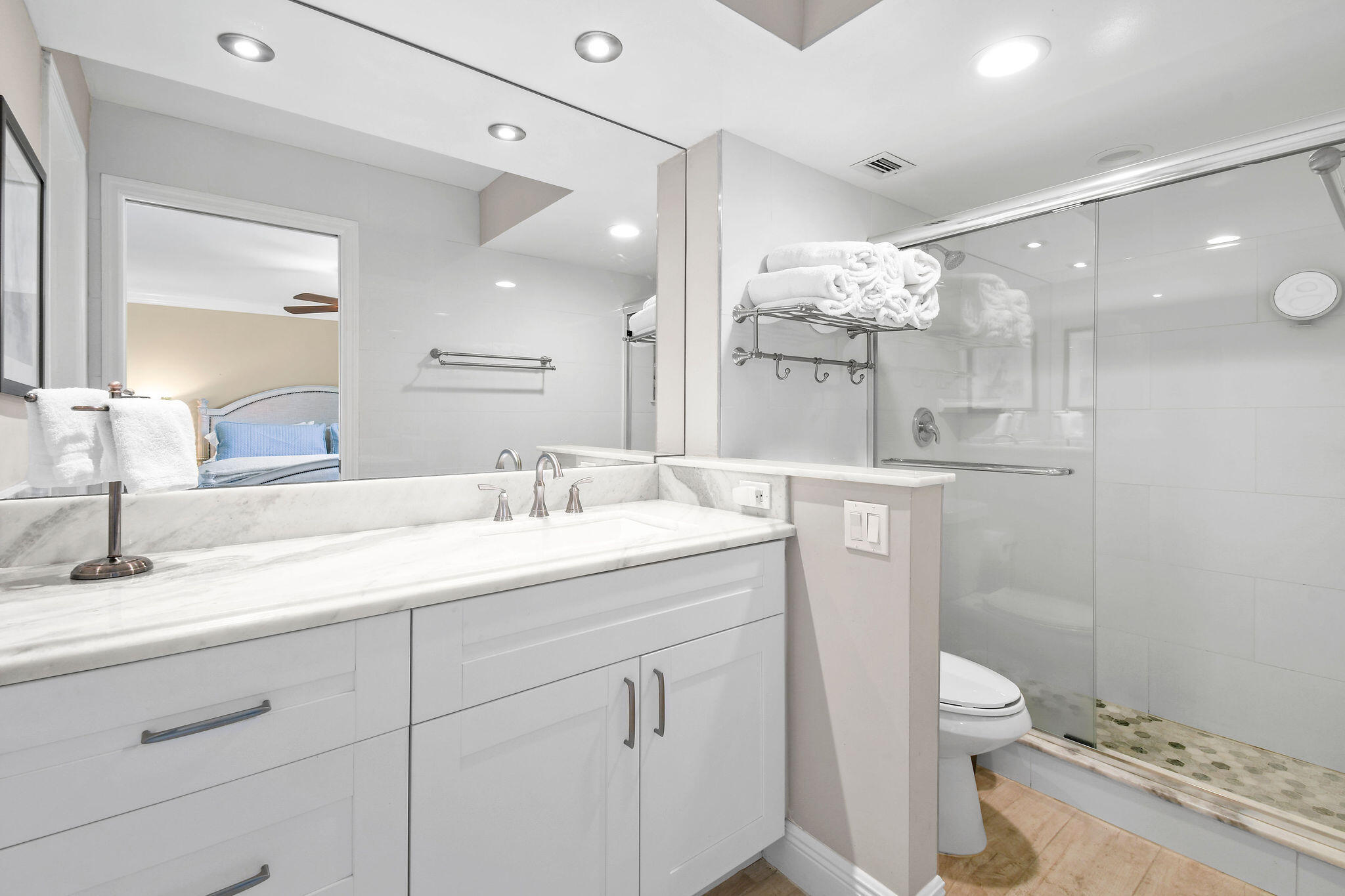 LAVERS DELRAY RACQUET CLUB COND I - Residential Lease