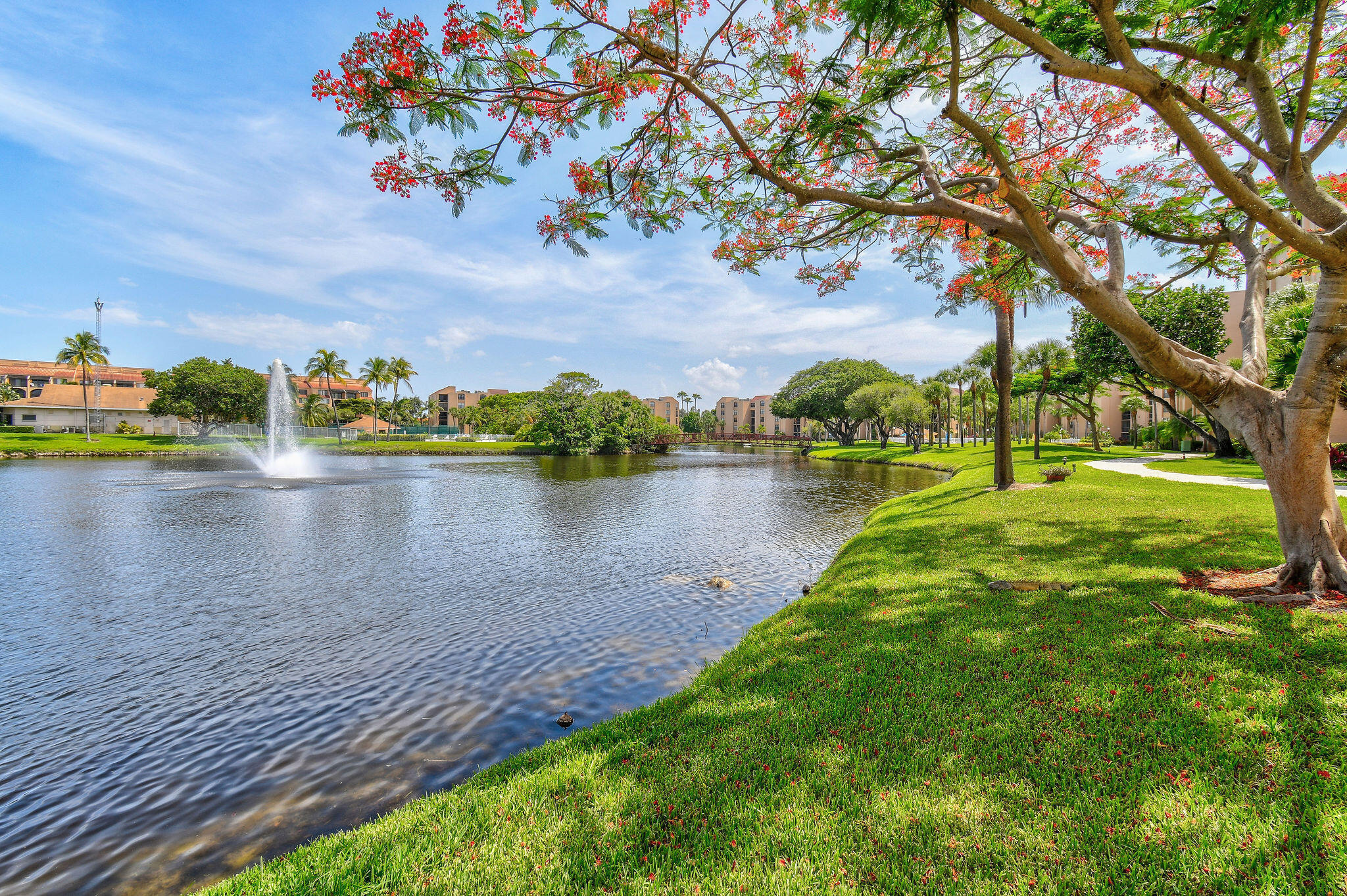LAVERS DELRAY RACQUET CLUB COND I - Residential Lease