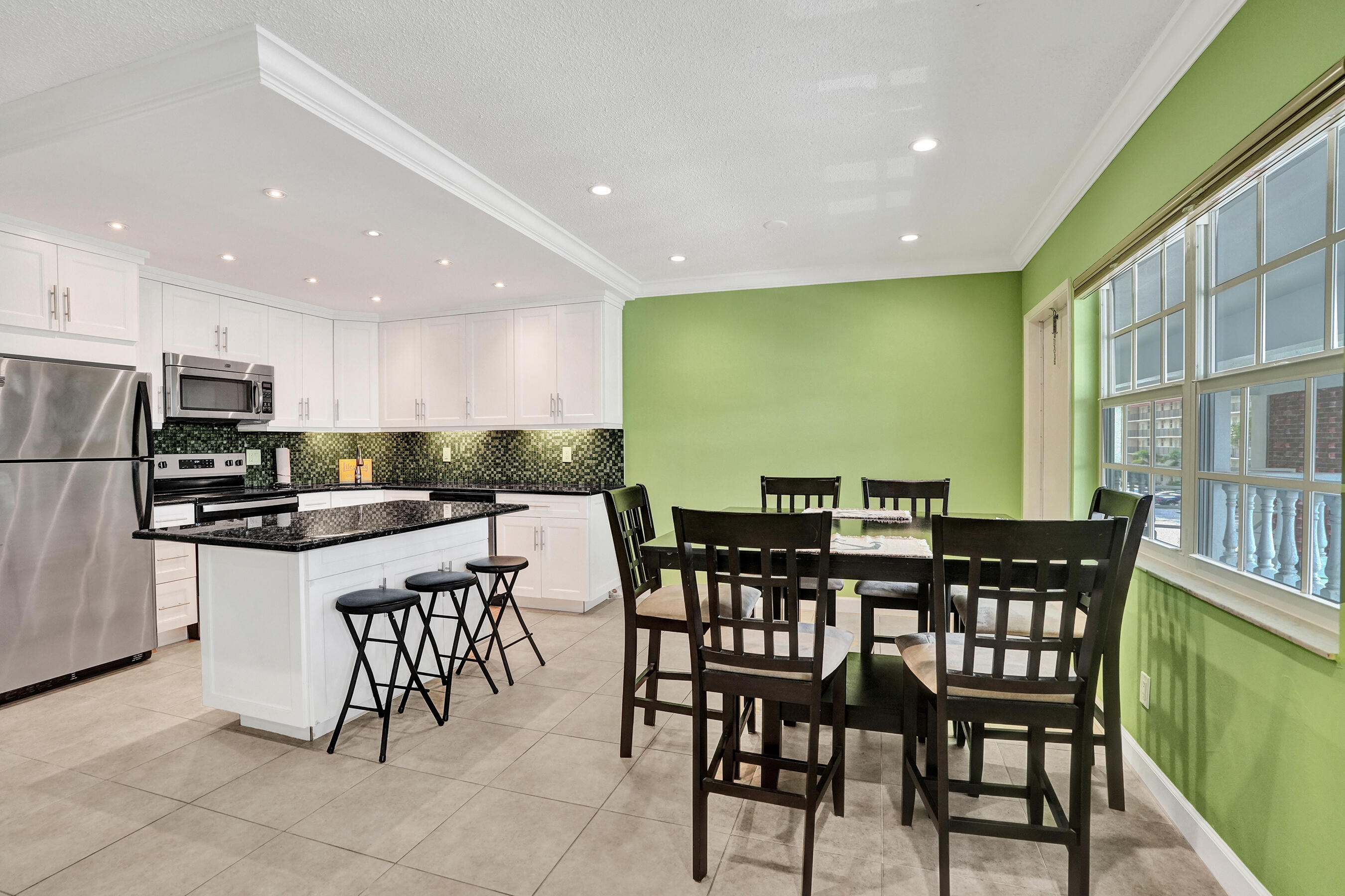 MAYBURY MANSIONS CONDO - Residential Lease