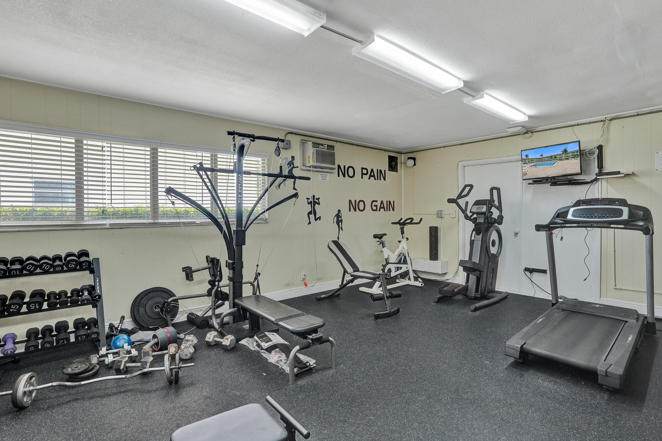 MAYBURY MANSIONS CONDO - Residential Lease