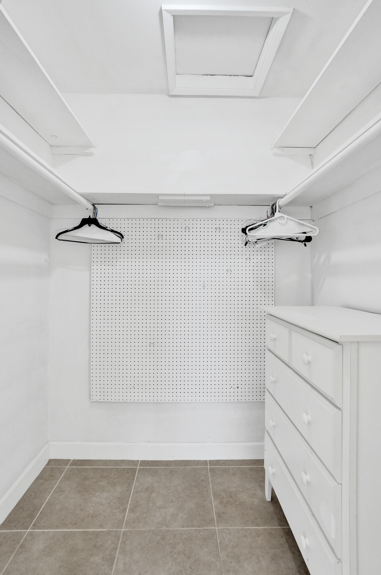MAYBURY MANSIONS CONDO - Residential Lease