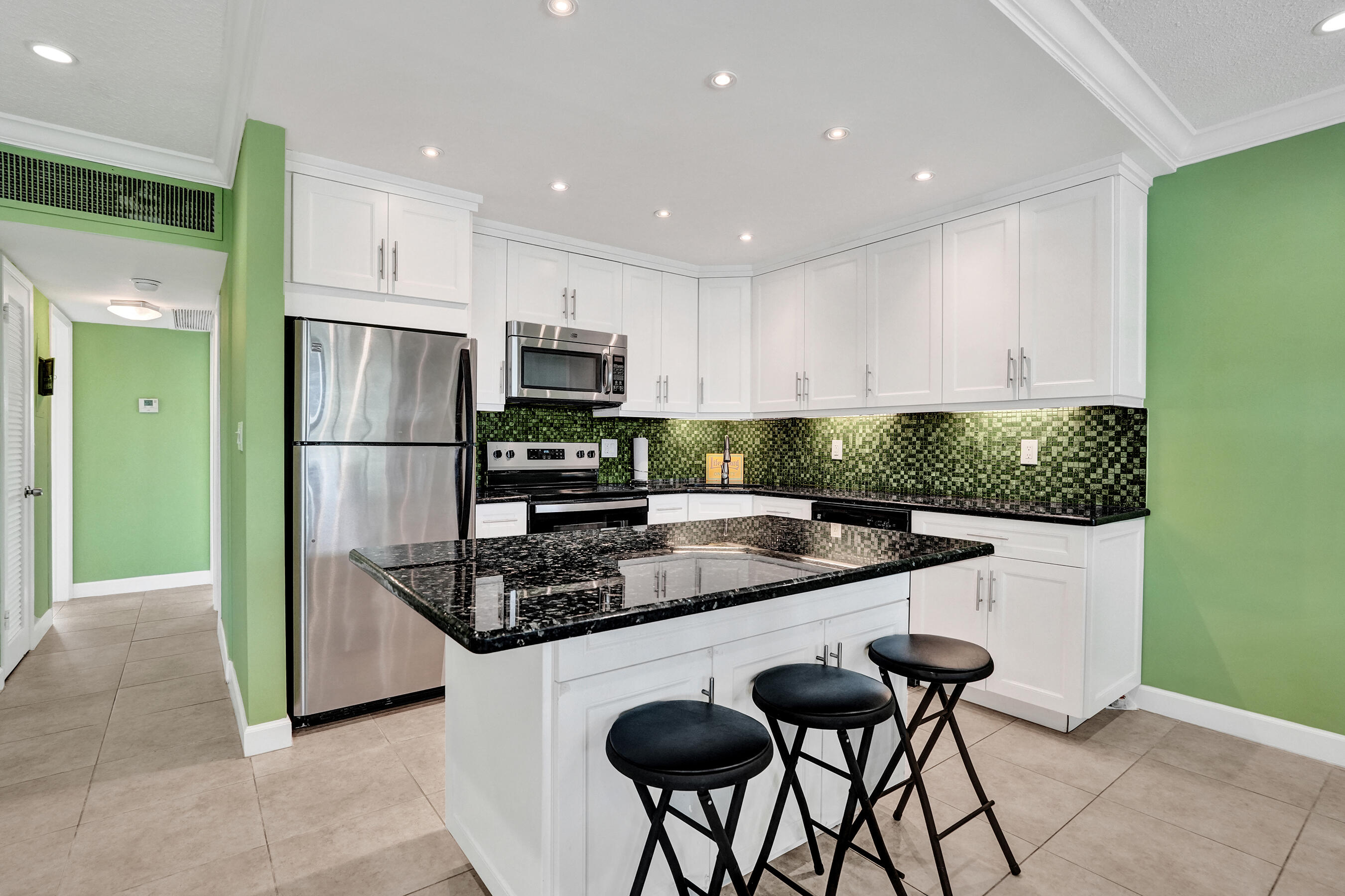 MAYBURY MANSIONS CONDO - Residential Lease