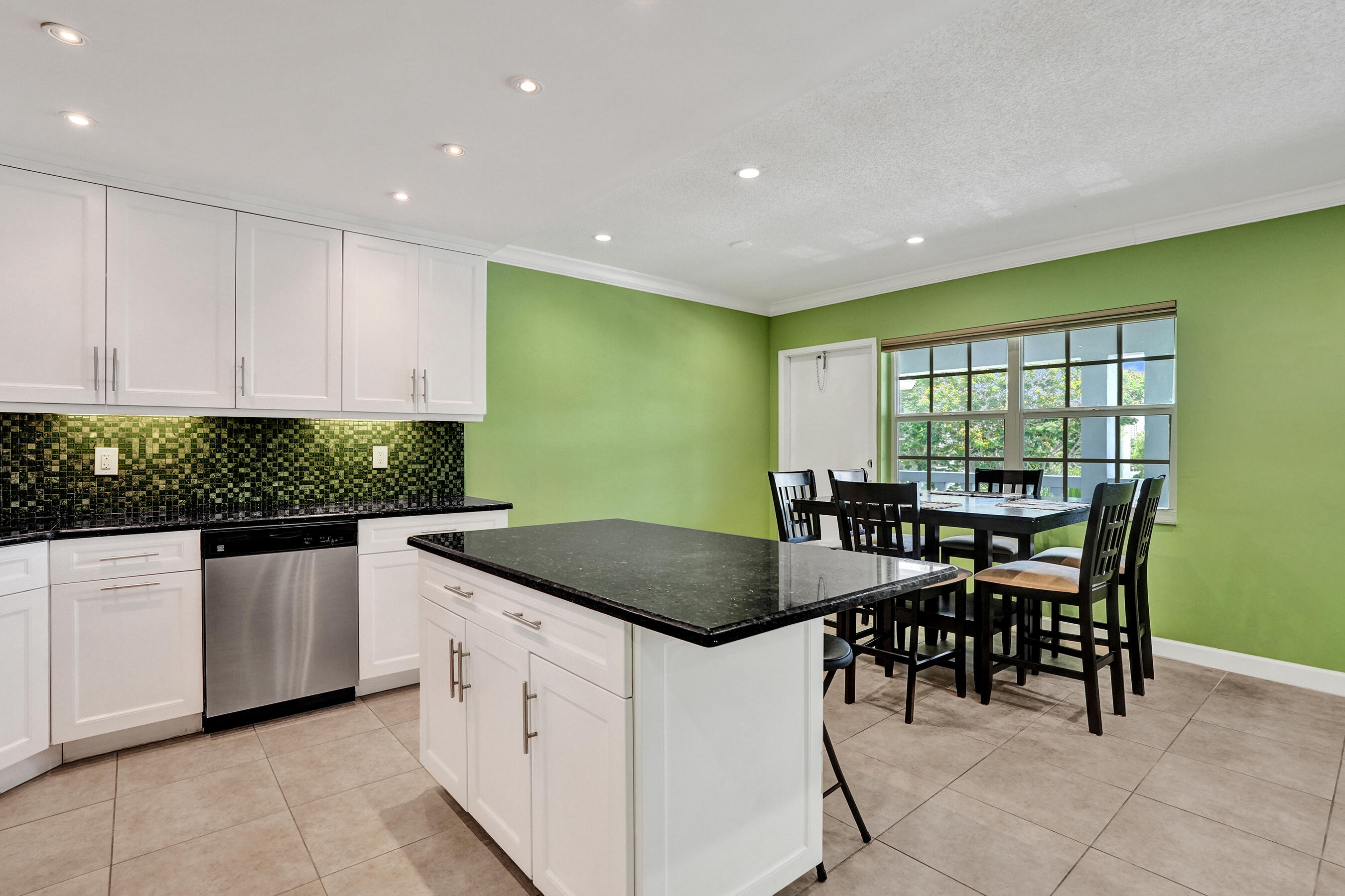 MAYBURY MANSIONS CONDO - Residential Lease