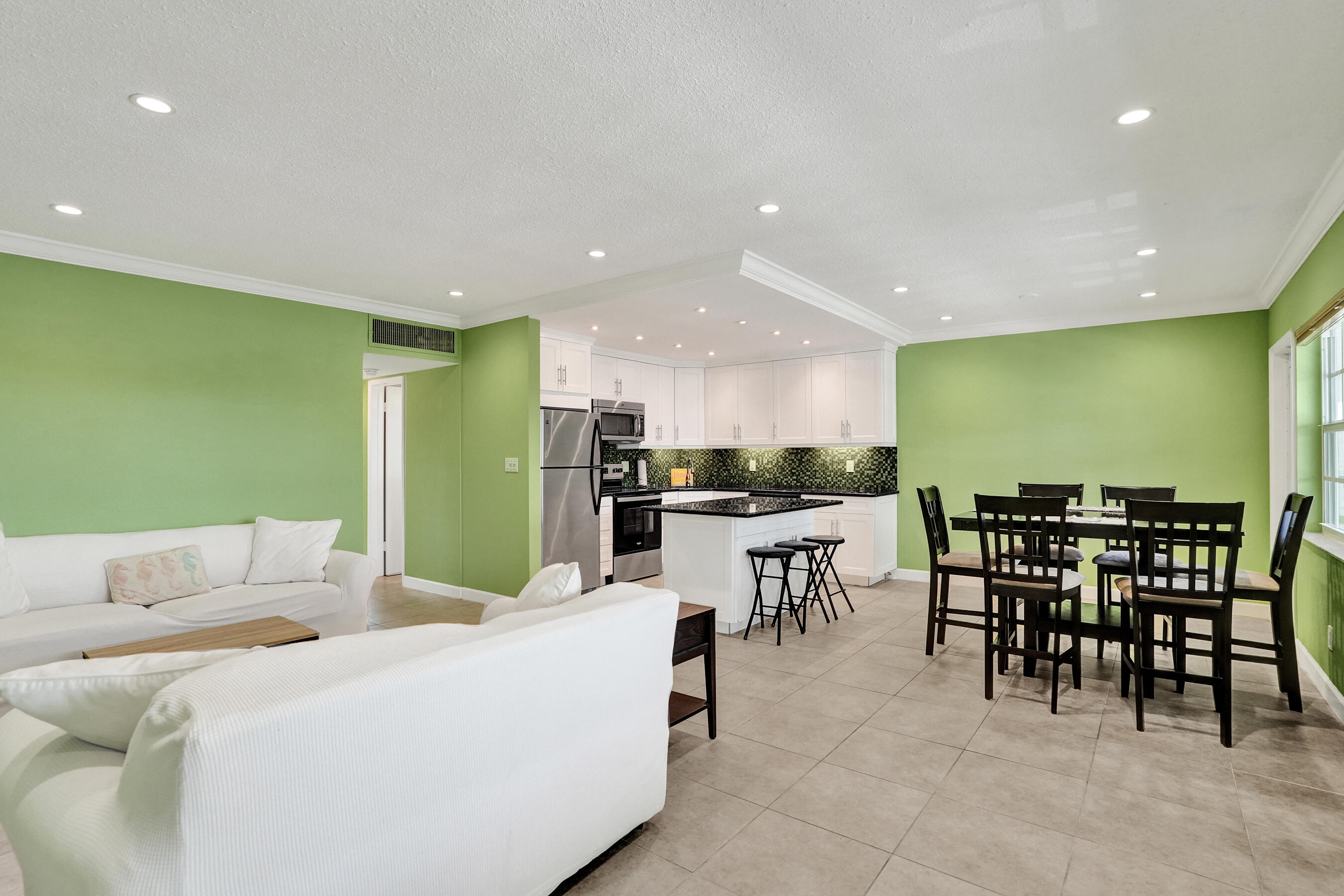MAYBURY MANSIONS CONDO - Residential Lease