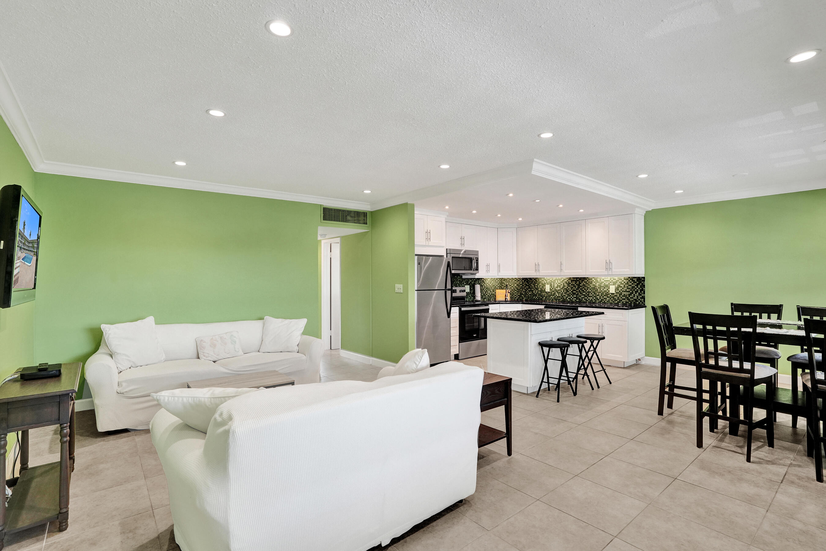 MAYBURY MANSIONS CONDO - Residential Lease