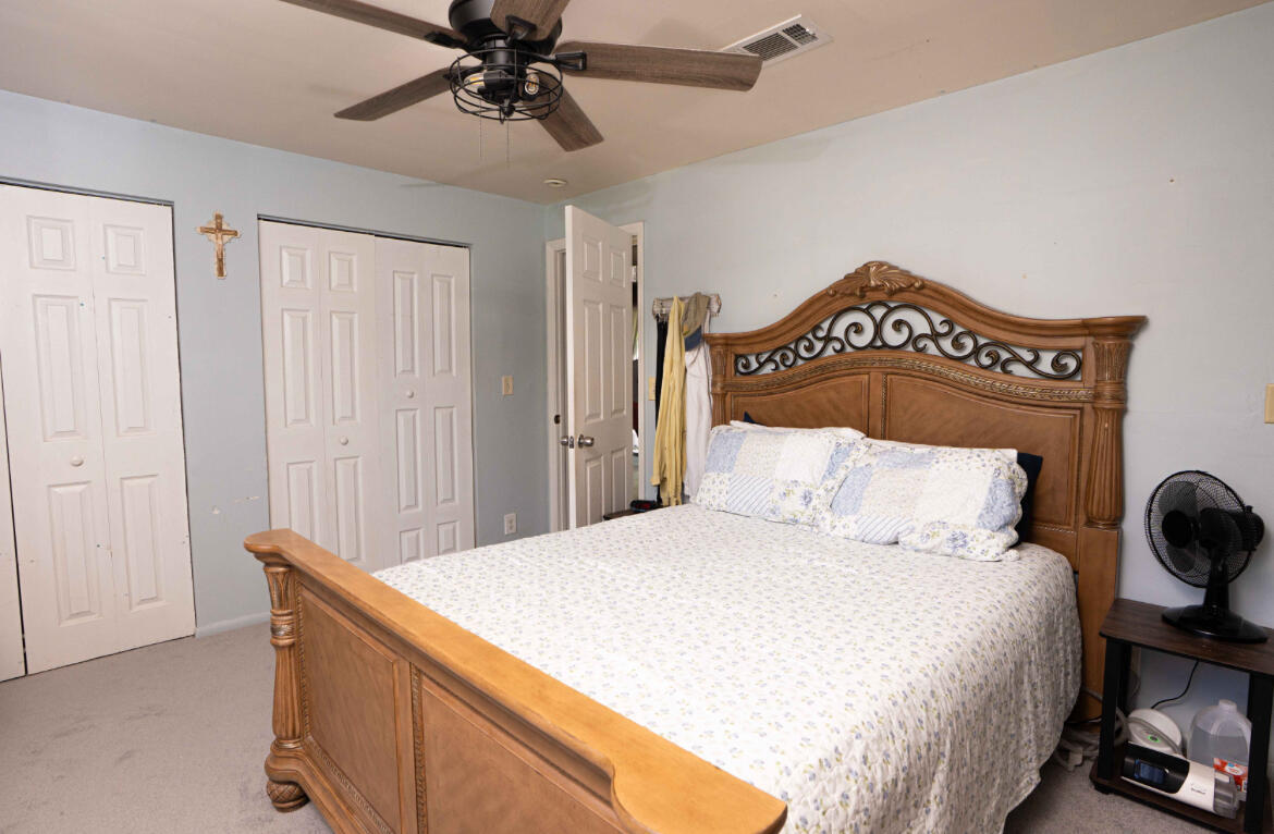 PORT ST LUCIE SECTION 13 - Residential Lease