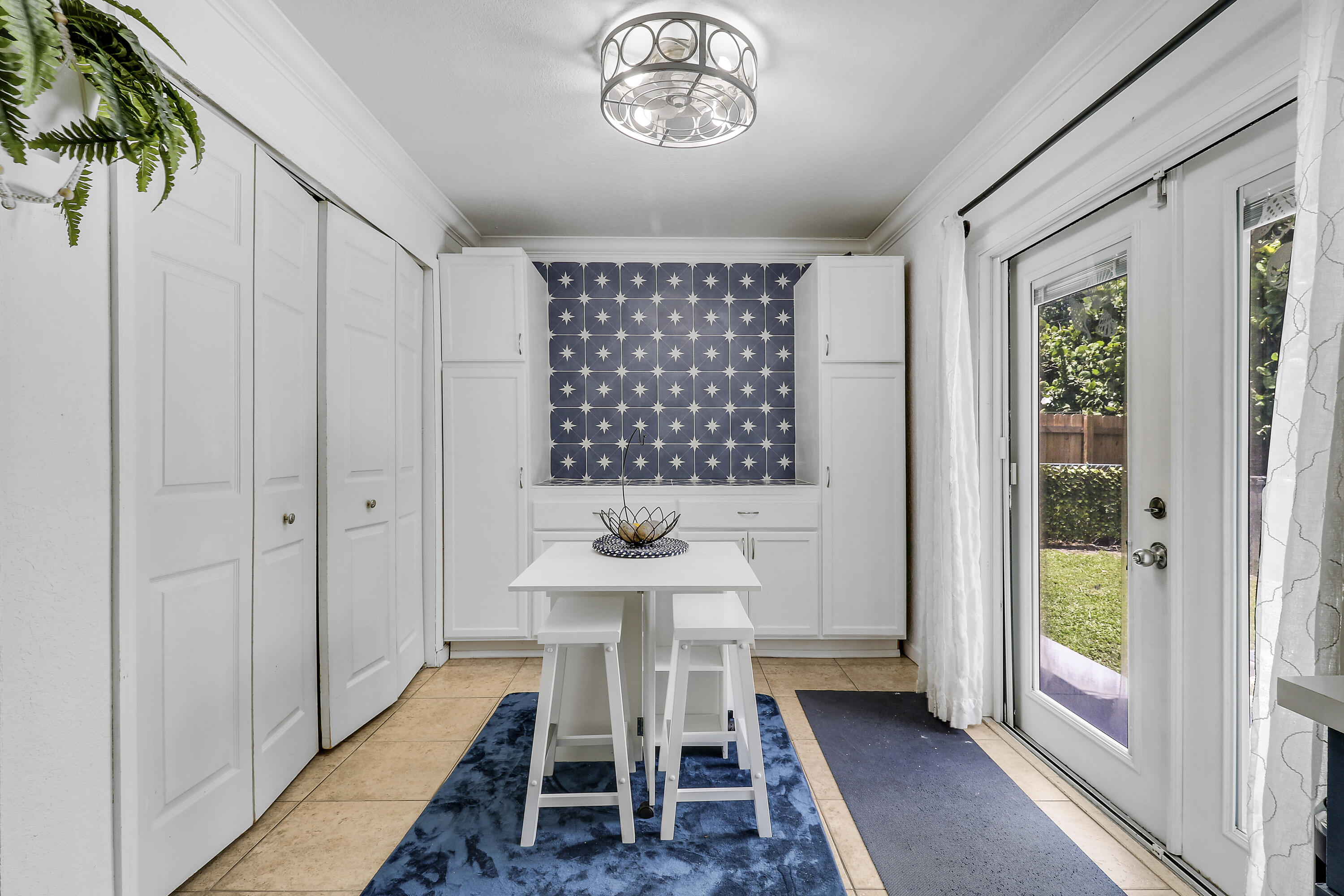 Palm Beach Square - Residential
