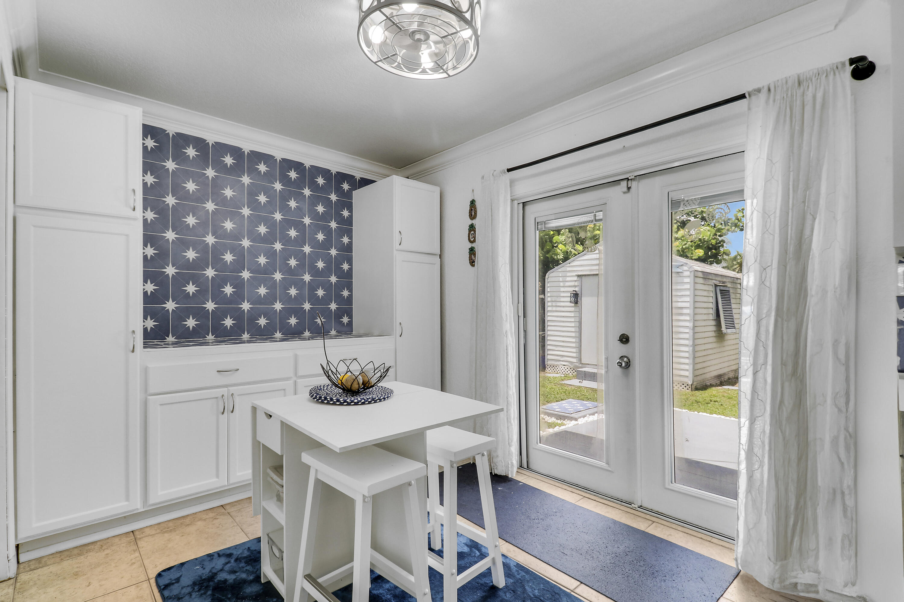 Palm Beach Square - Residential