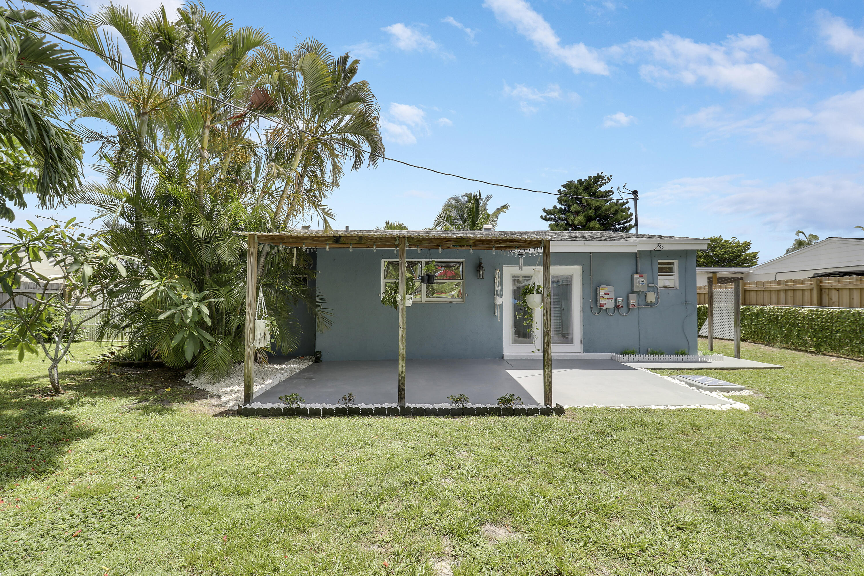 Palm Beach Square - Residential