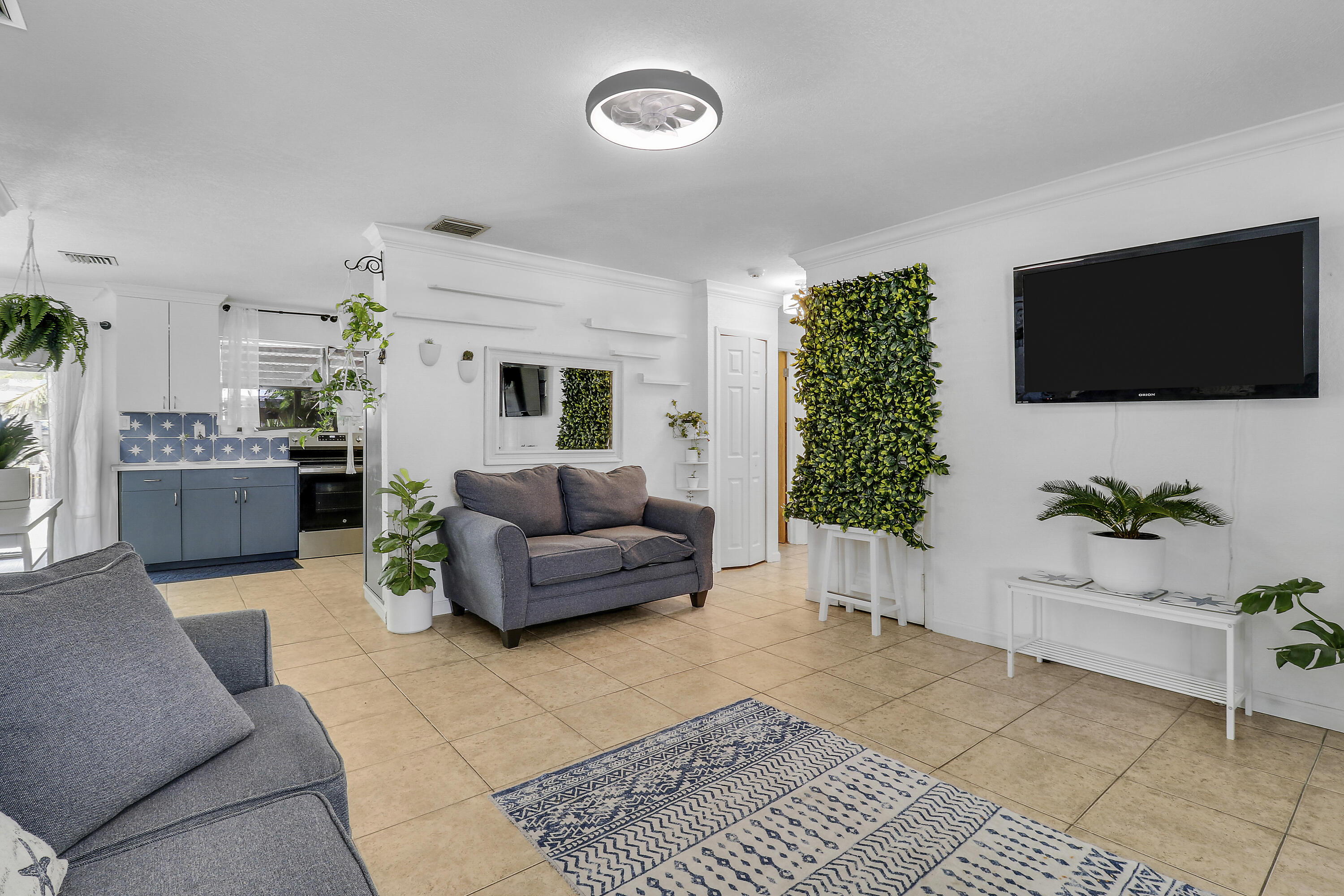 Palm Beach Square - Residential
