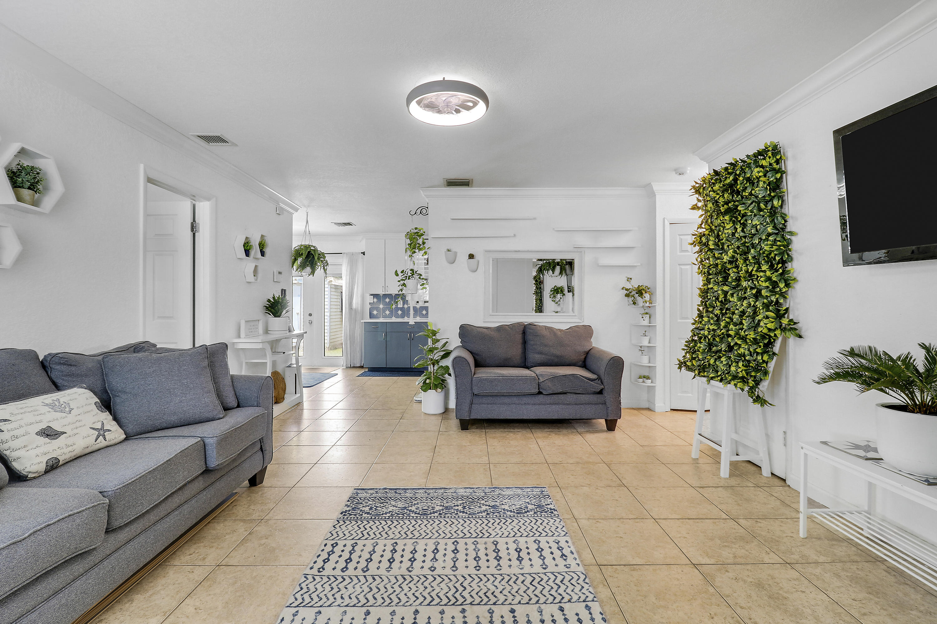 Palm Beach Square - Residential
