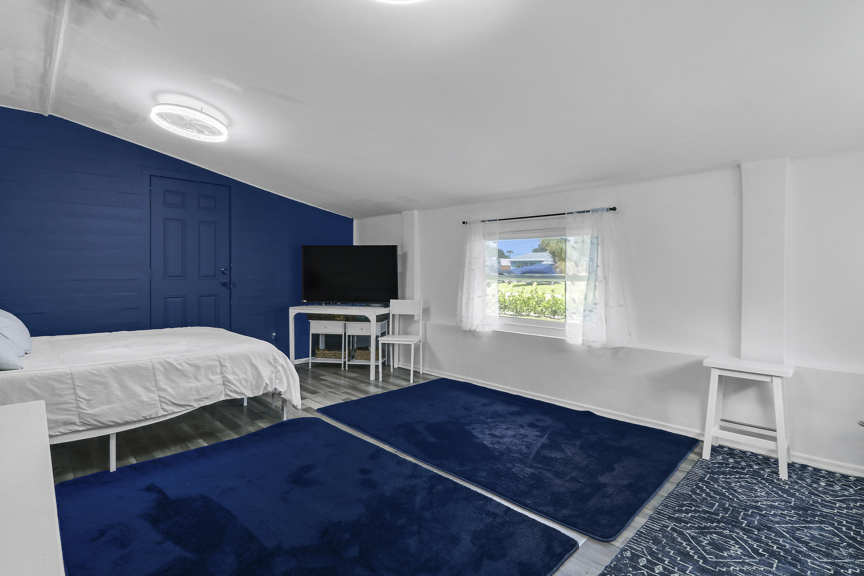 Palm Beach Square - Residential