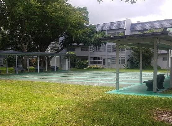 Oriole Golf & Tennis Club - Residential