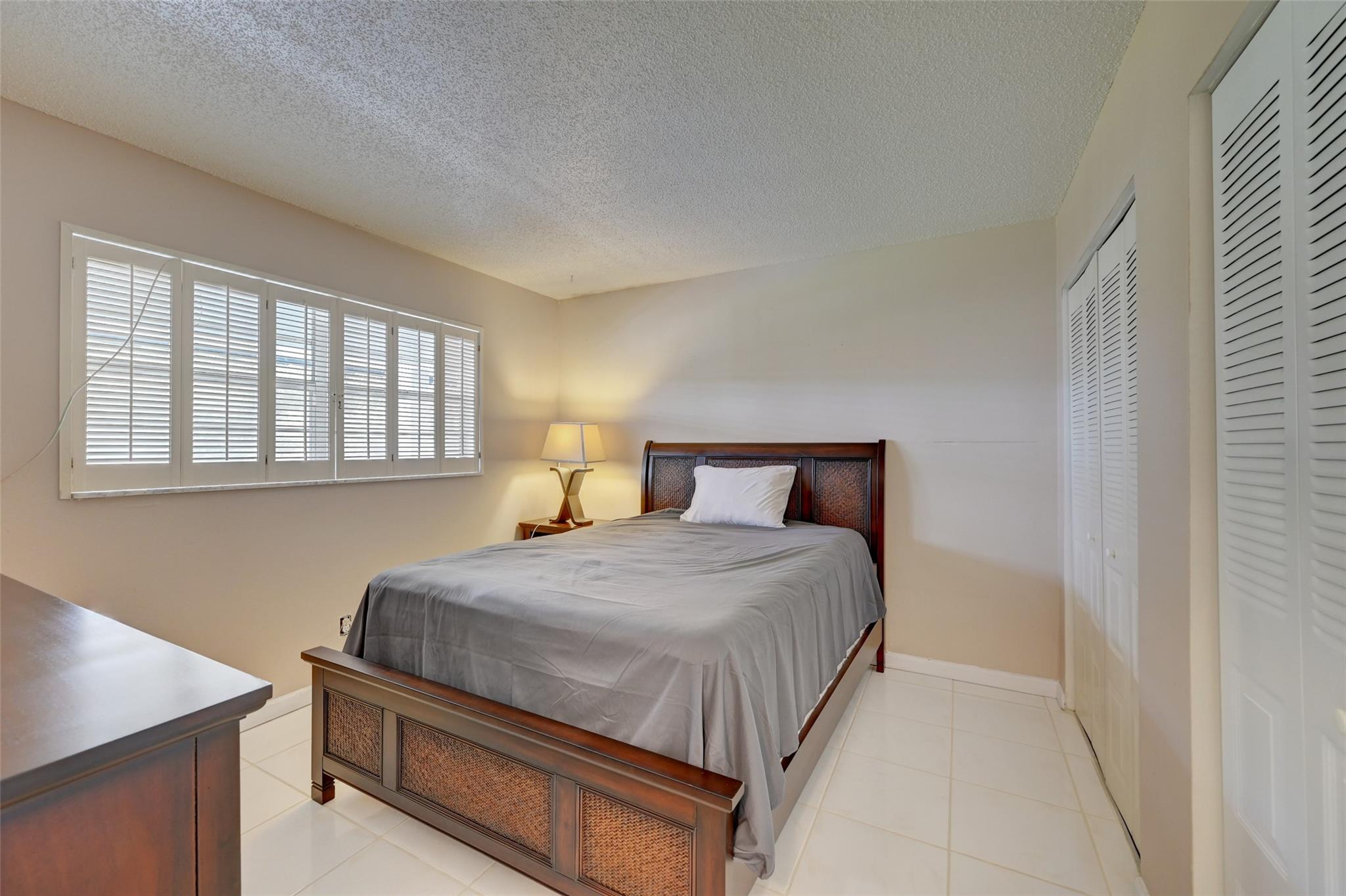 Oriole Golf & Tennis Club - Residential