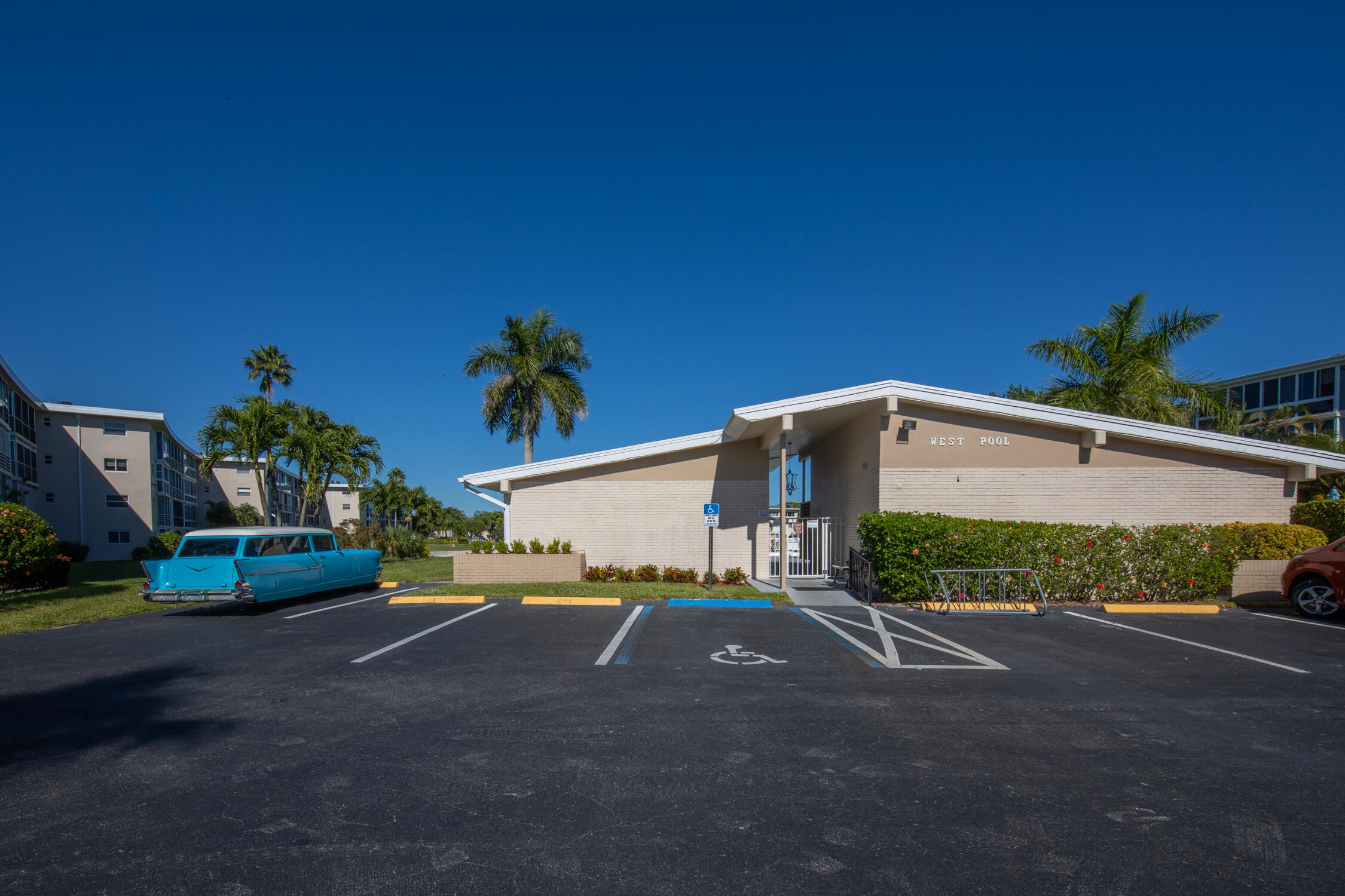 LAKE CLARKE GARDENS CONDO 16 - Residential