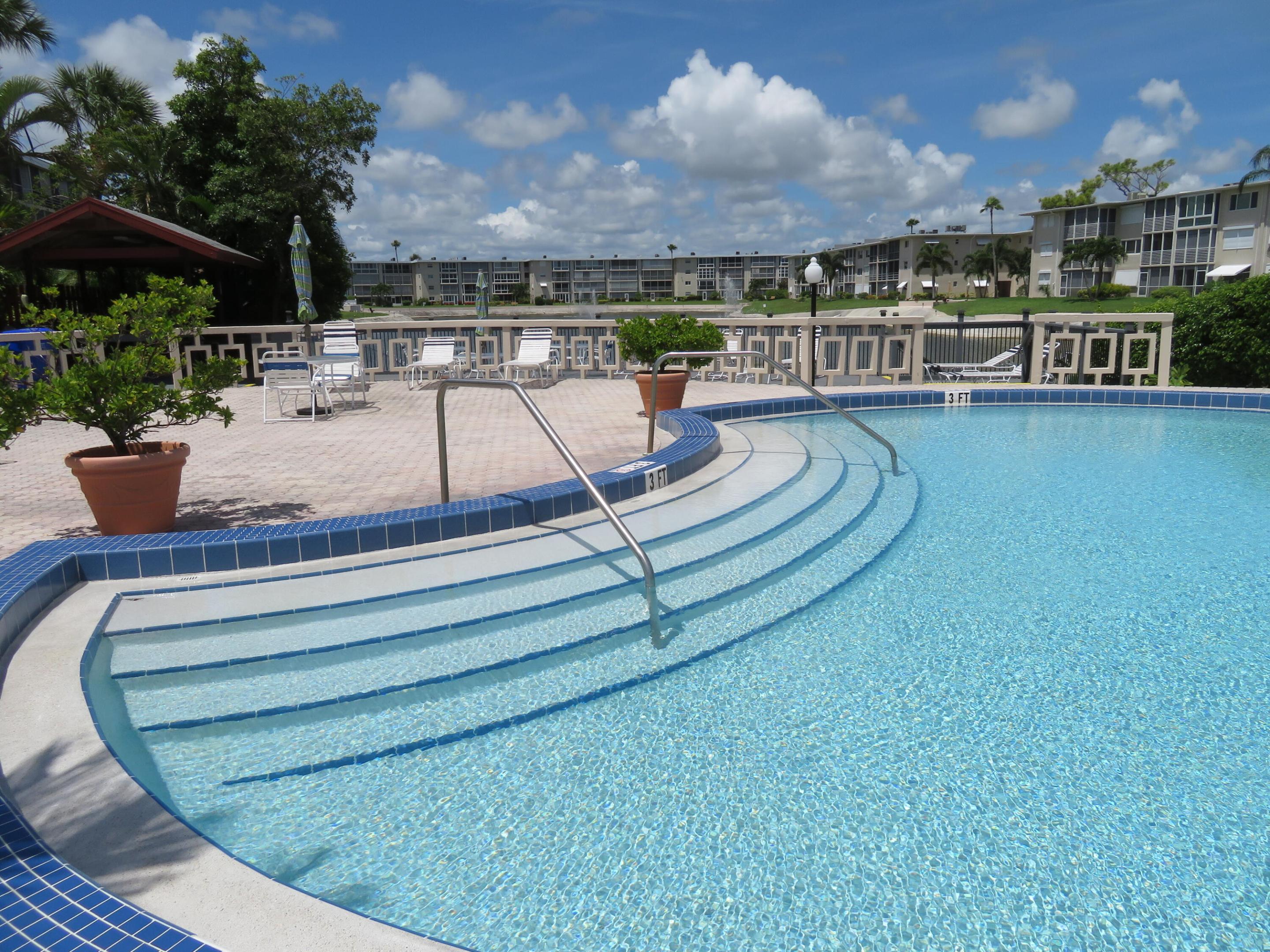 LAKE CLARKE GARDENS CONDO 16 - Residential