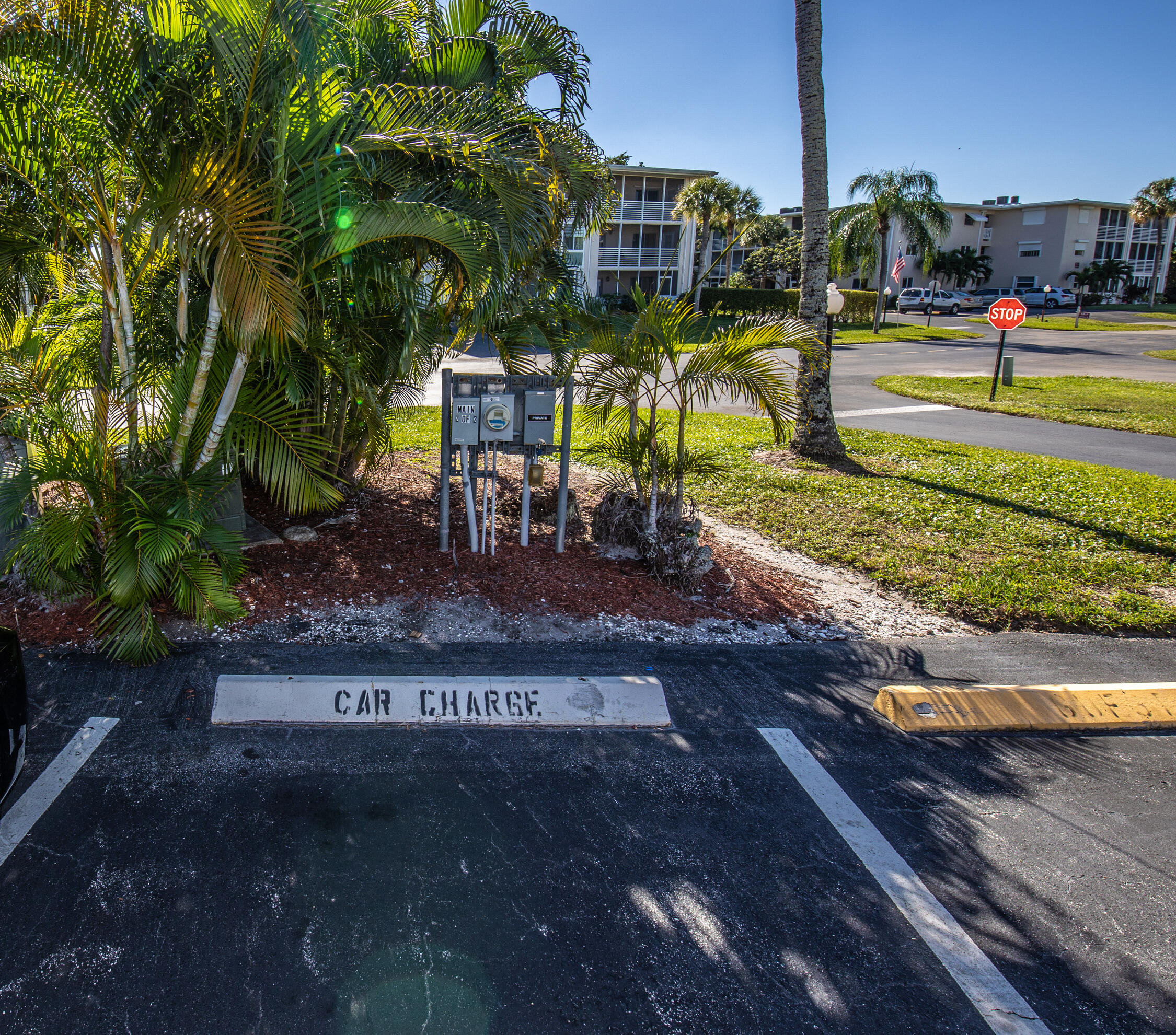 LAKE CLARKE GARDENS CONDO 16 - Residential