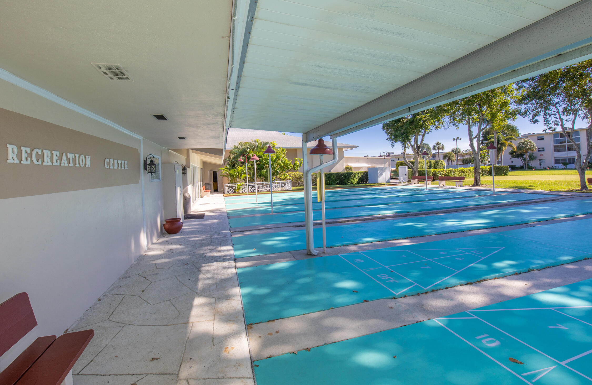 LAKE CLARKE GARDENS CONDO 16 - Residential