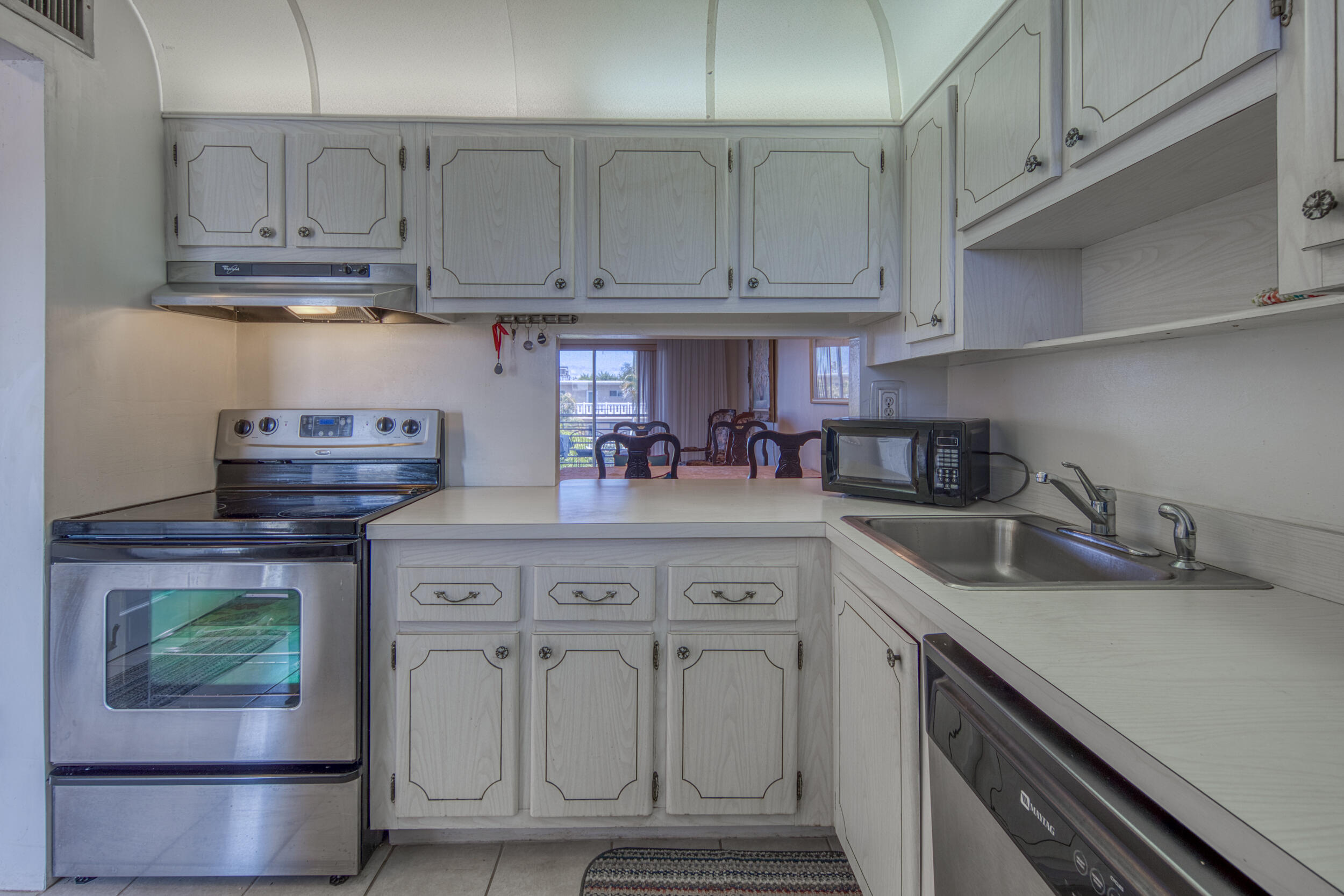 LAKE CLARKE GARDENS CONDO 16 - Residential