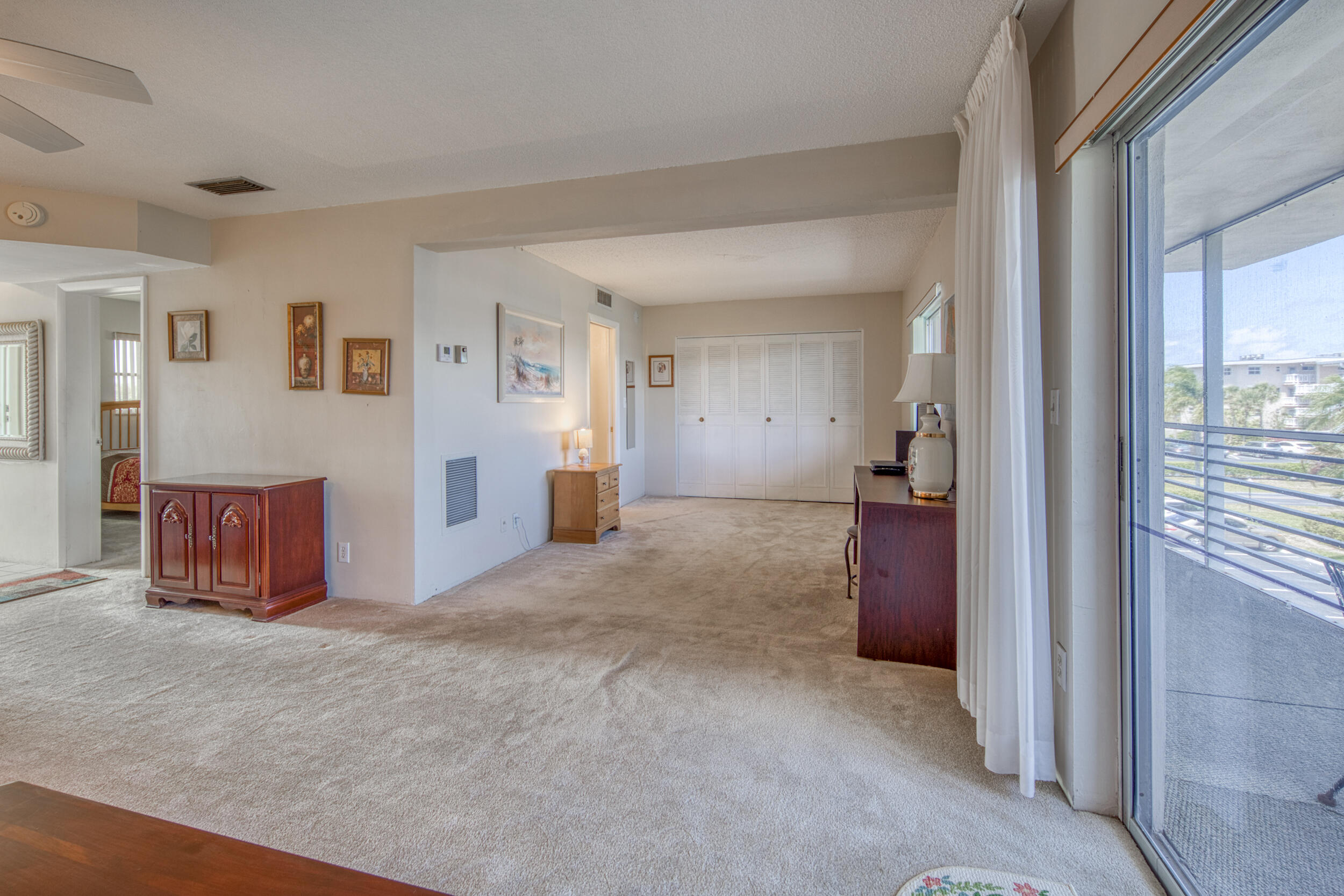 LAKE CLARKE GARDENS CONDO 16 - Residential