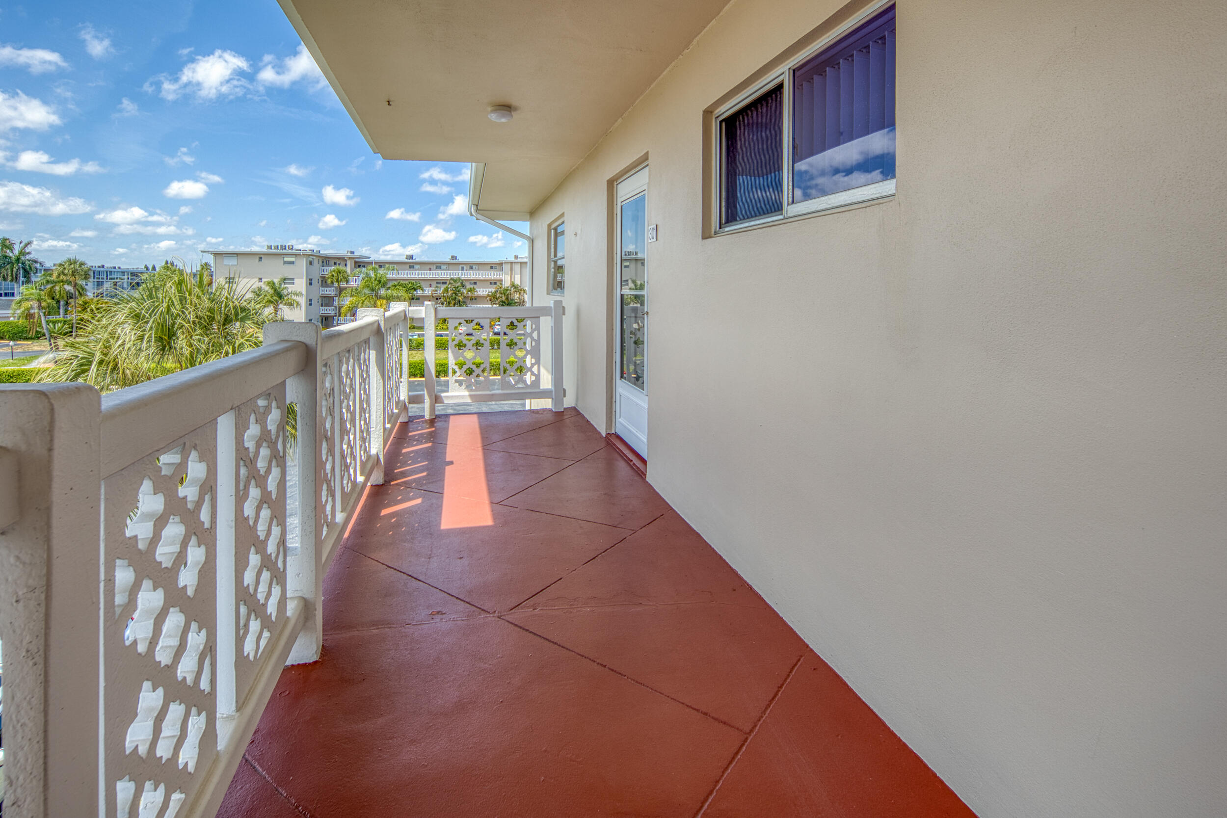 LAKE CLARKE GARDENS CONDO 16 - Residential