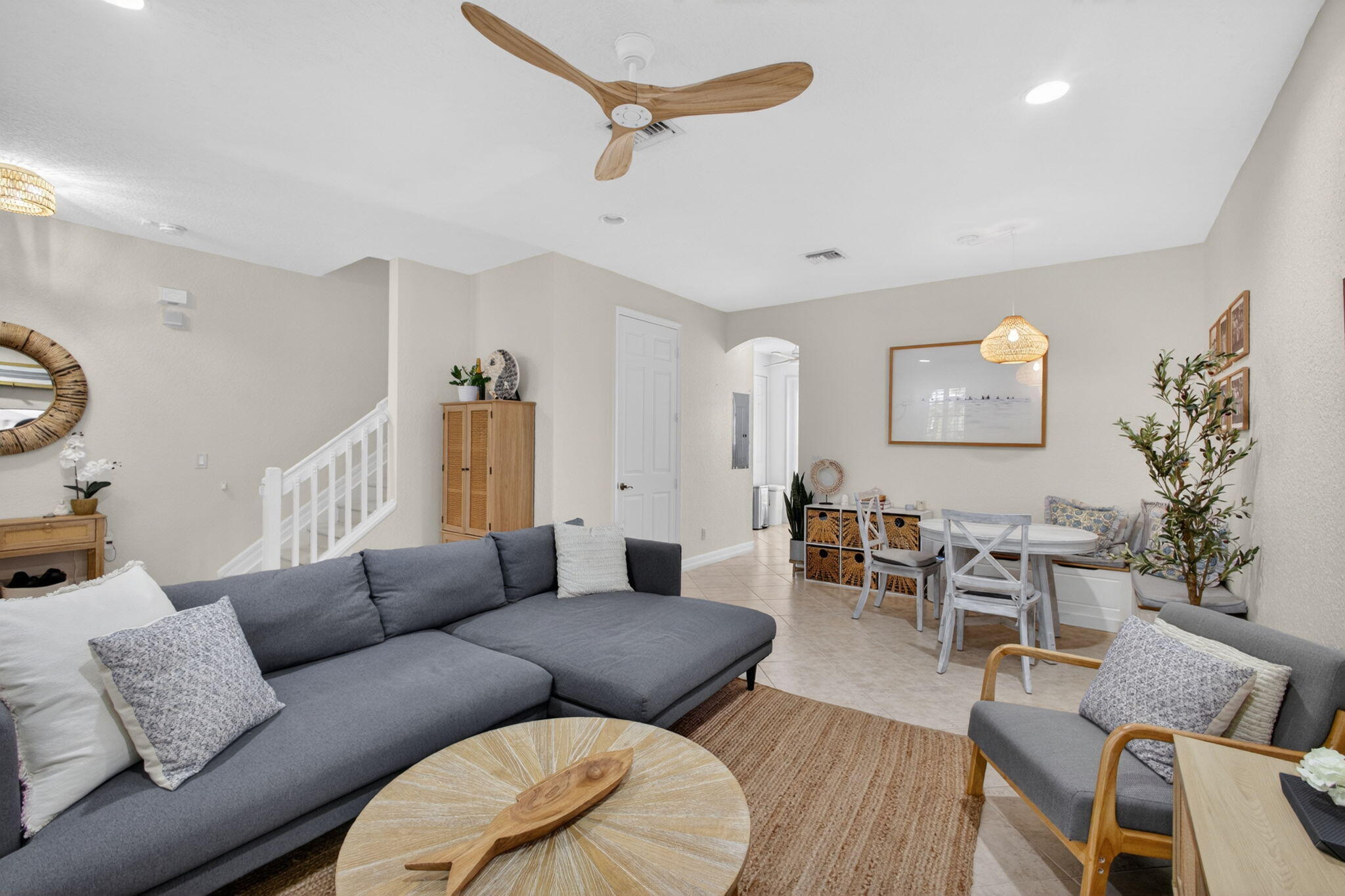 CANTERBURY PLACE - Residential