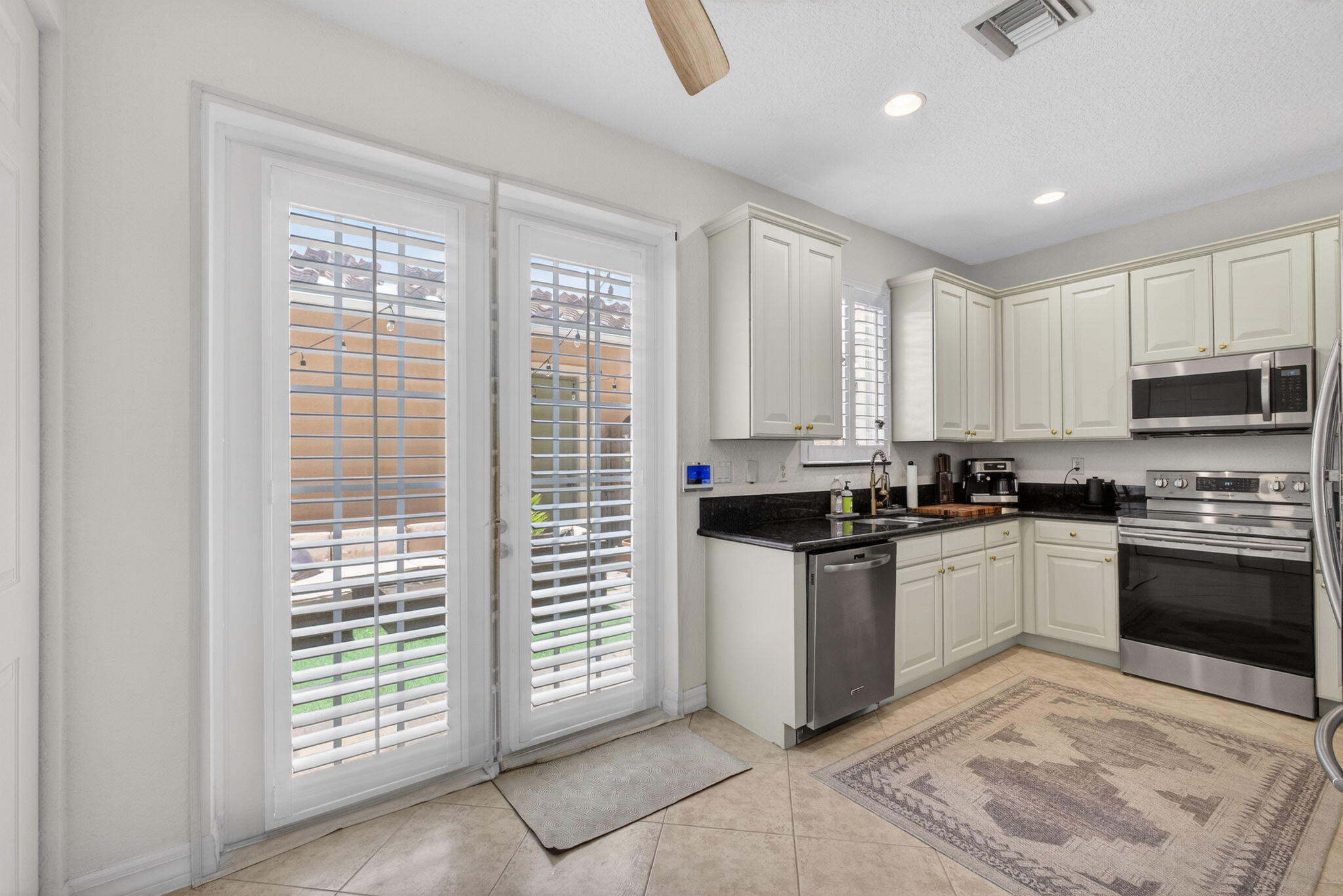CANTERBURY PLACE - Residential