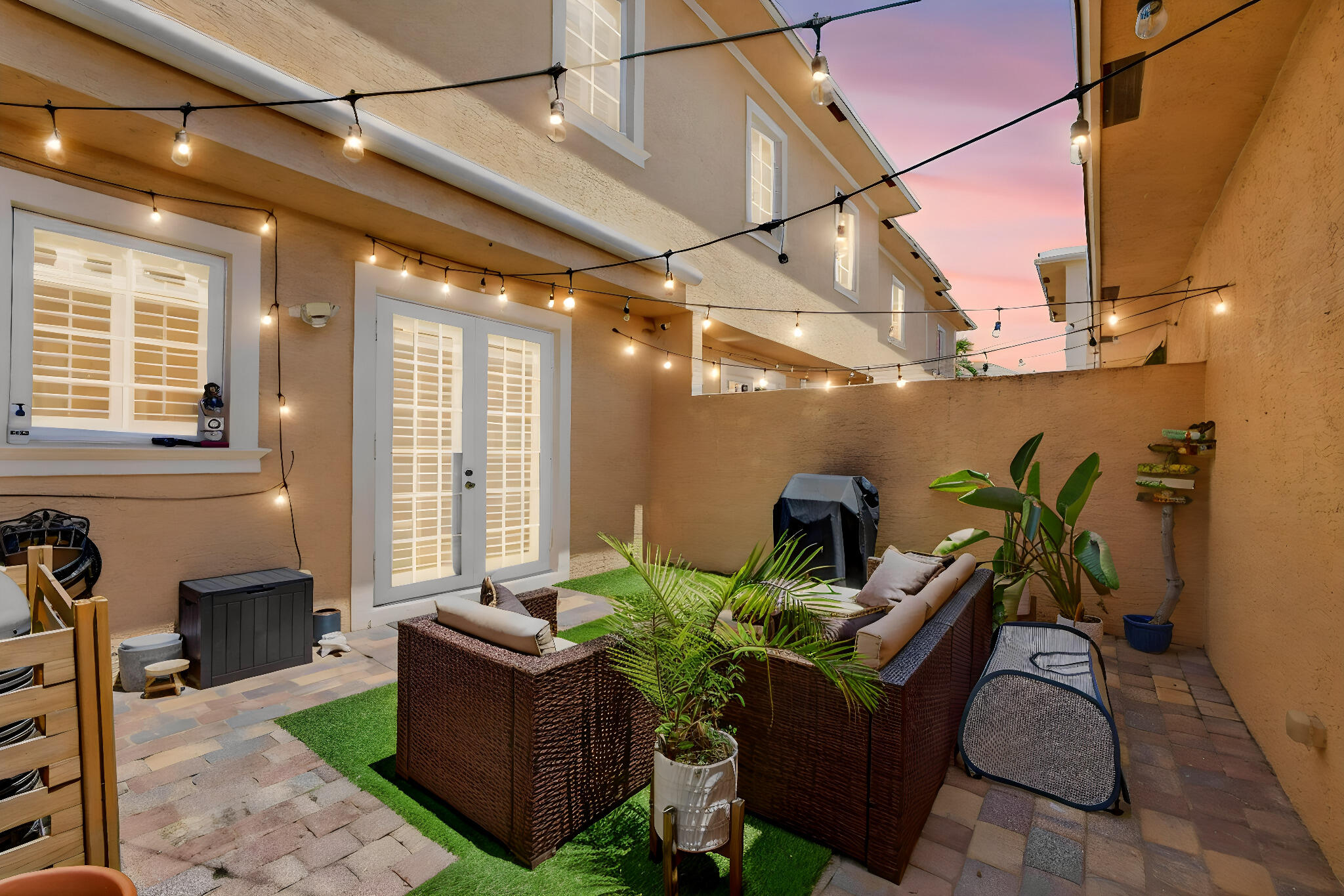 CANTERBURY PLACE - Residential
