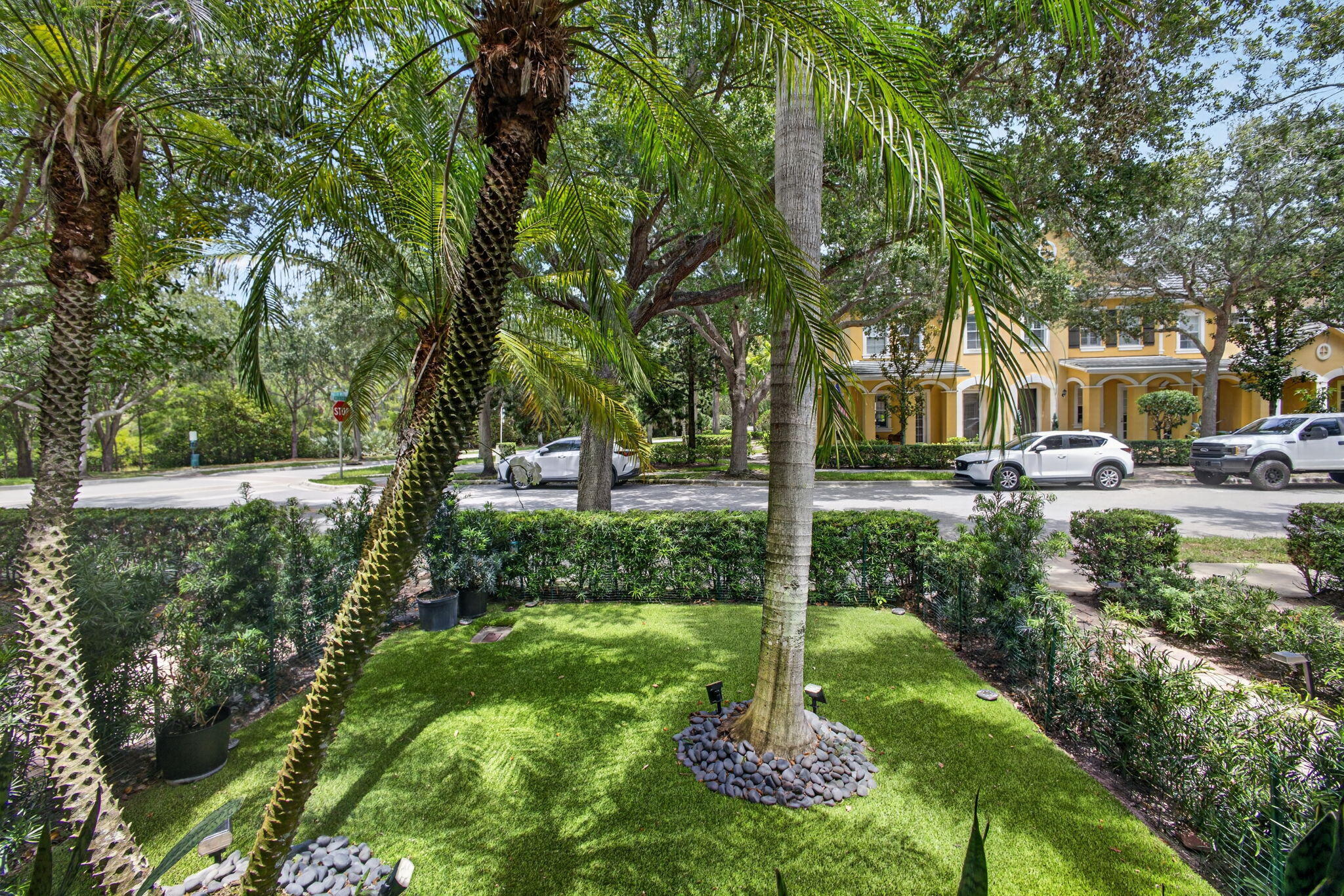 CANTERBURY PLACE - Residential