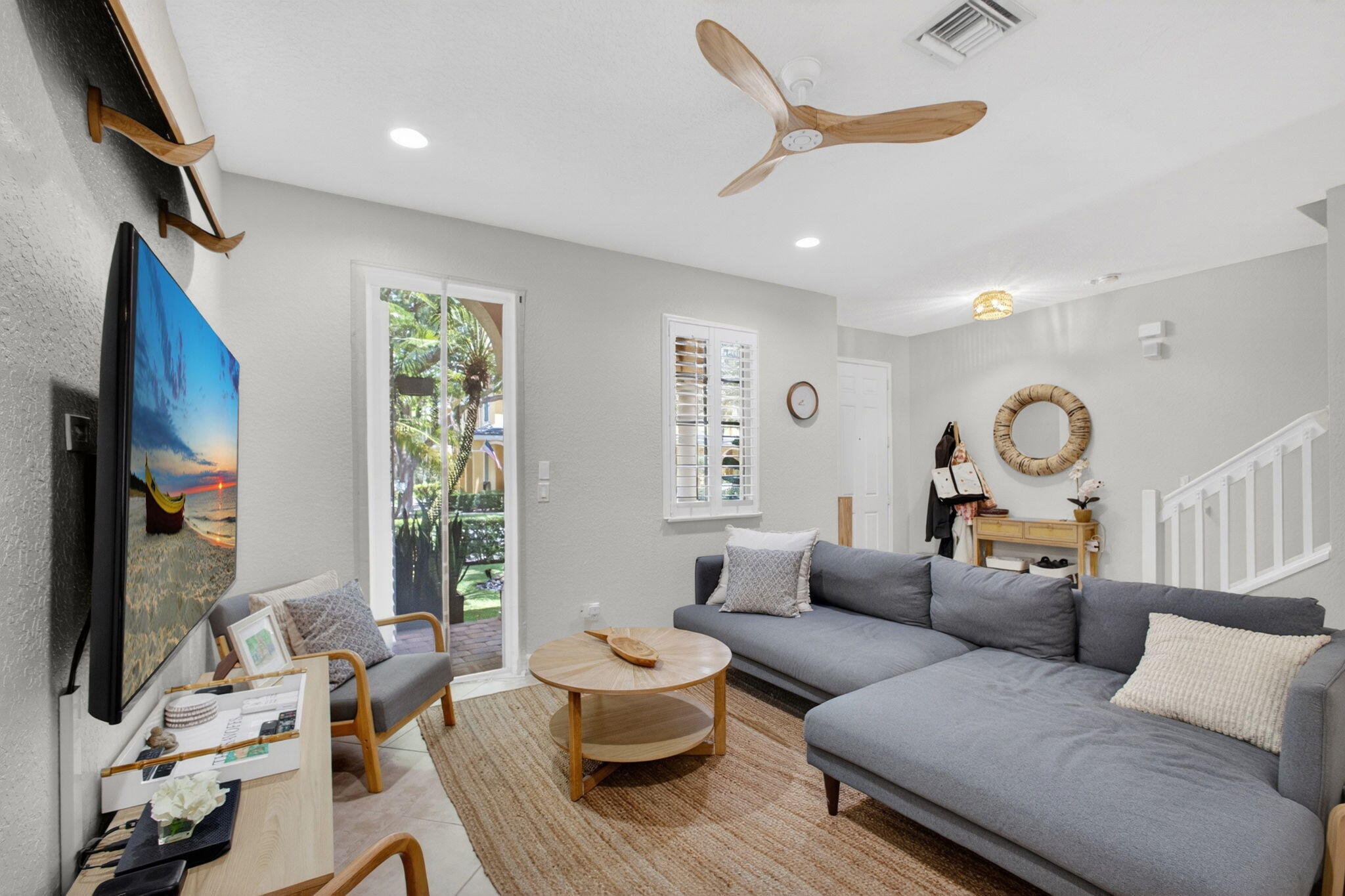 CANTERBURY PLACE - Residential