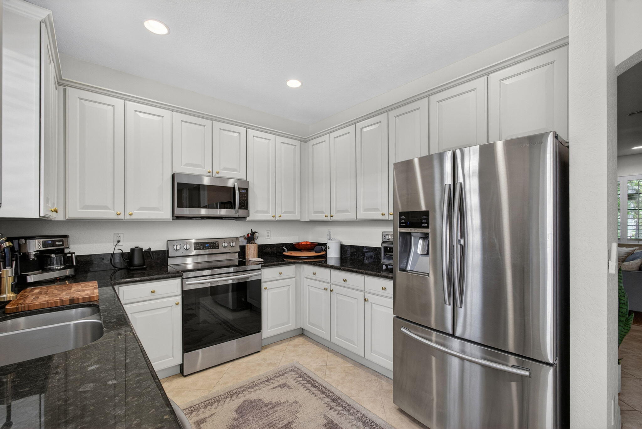 CANTERBURY PLACE - Residential