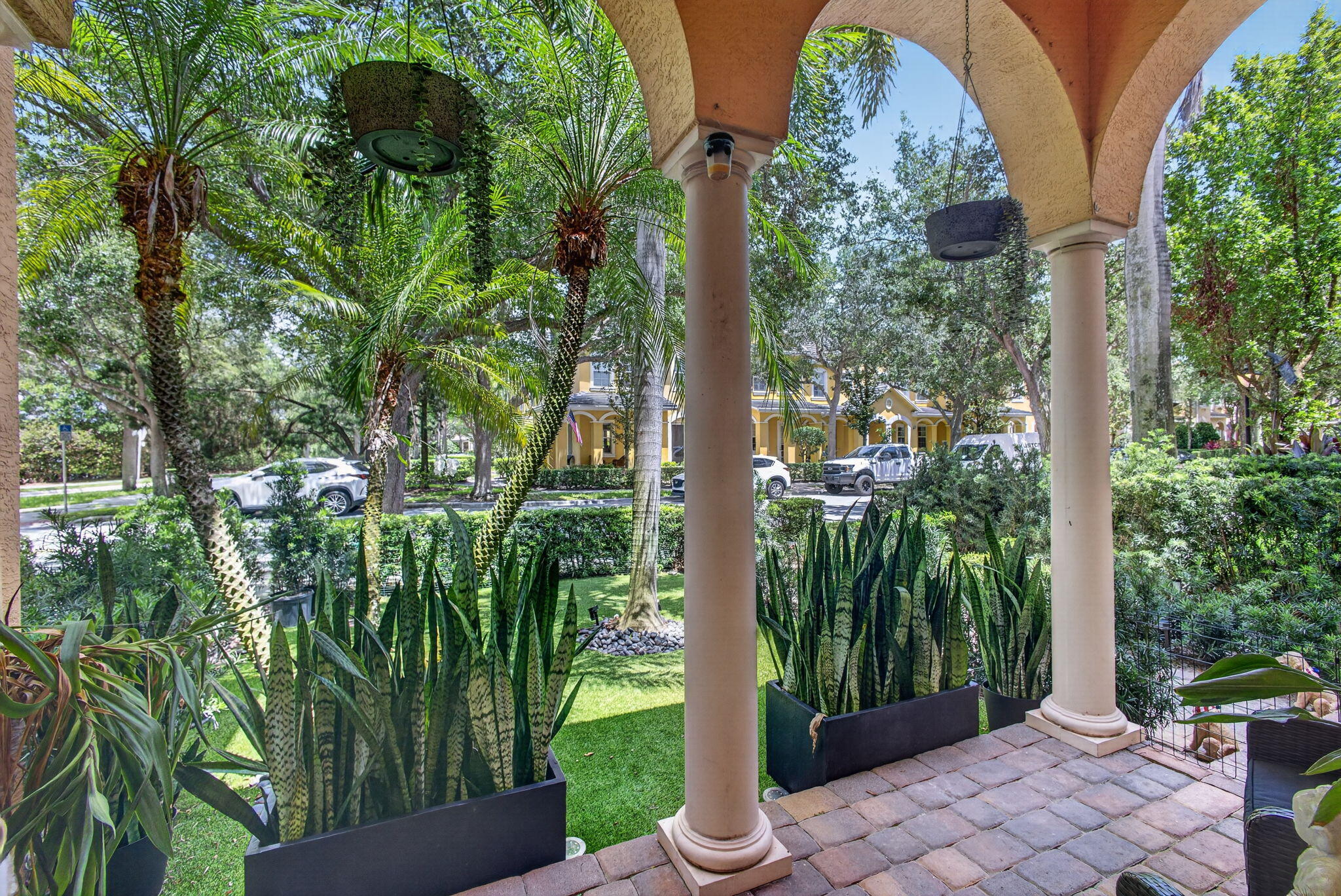 CANTERBURY PLACE - Residential