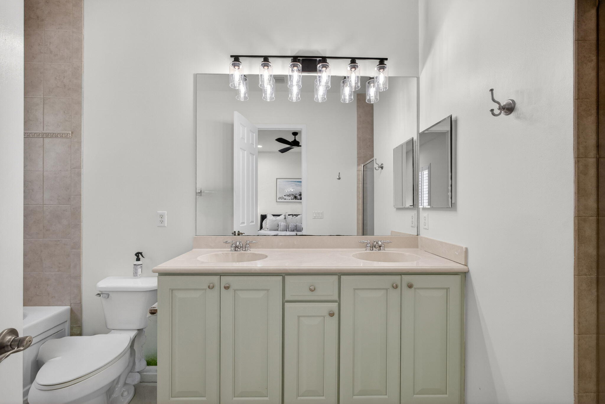 CANTERBURY PLACE - Residential
