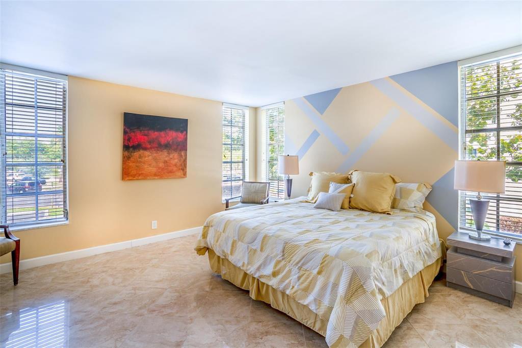 NO 22 PALM-AIRE COUNTRY CLUB - Residential Lease