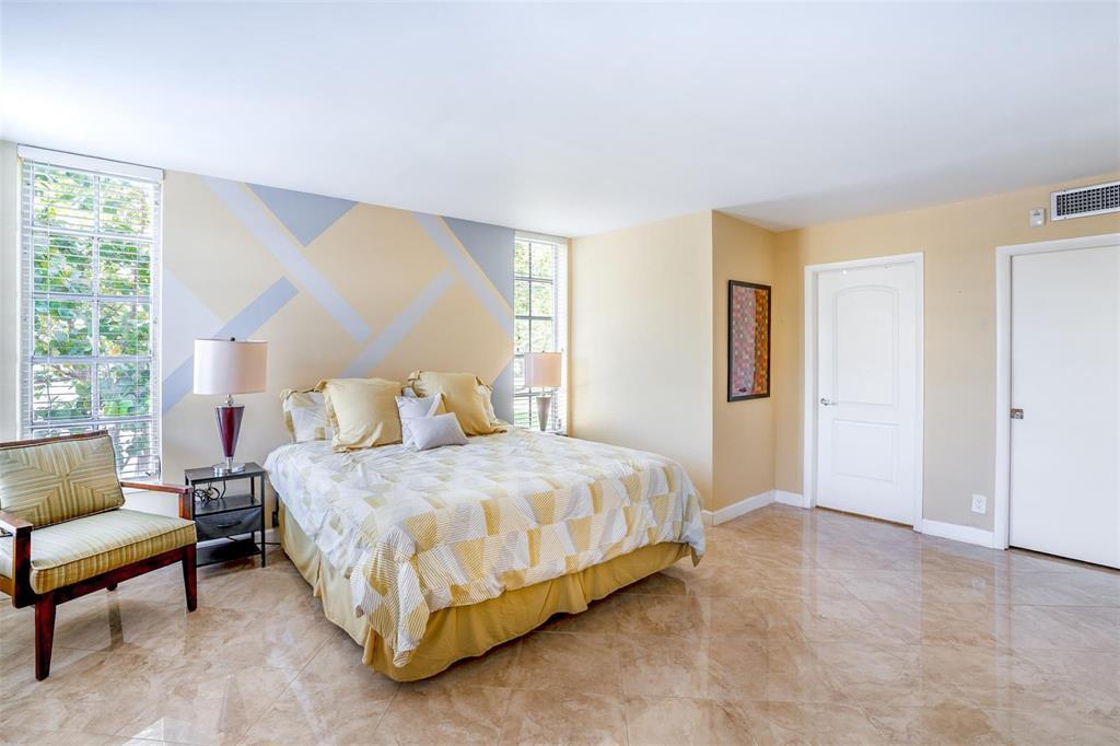 NO 22 PALM-AIRE COUNTRY CLUB - Residential Lease