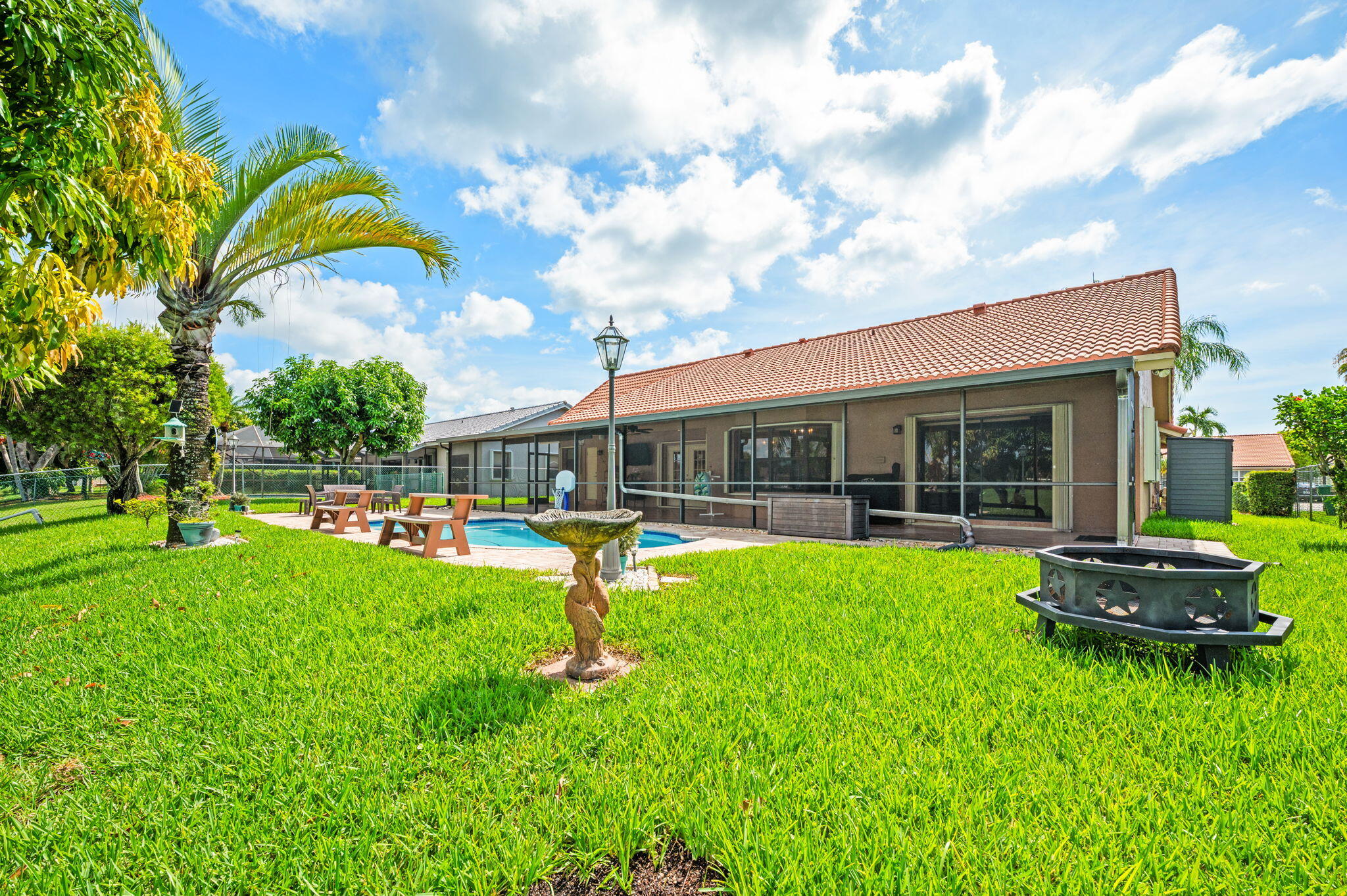 HAWKES BLUFF - Residential