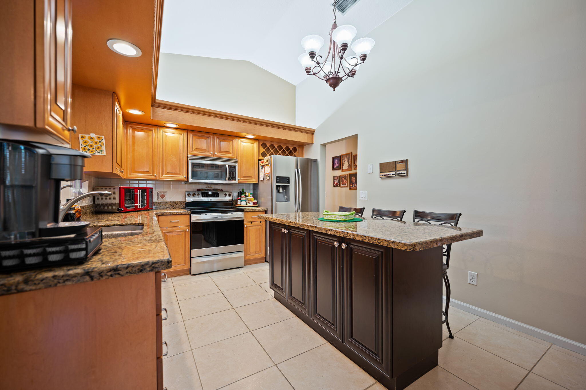 HAWKES BLUFF - Residential