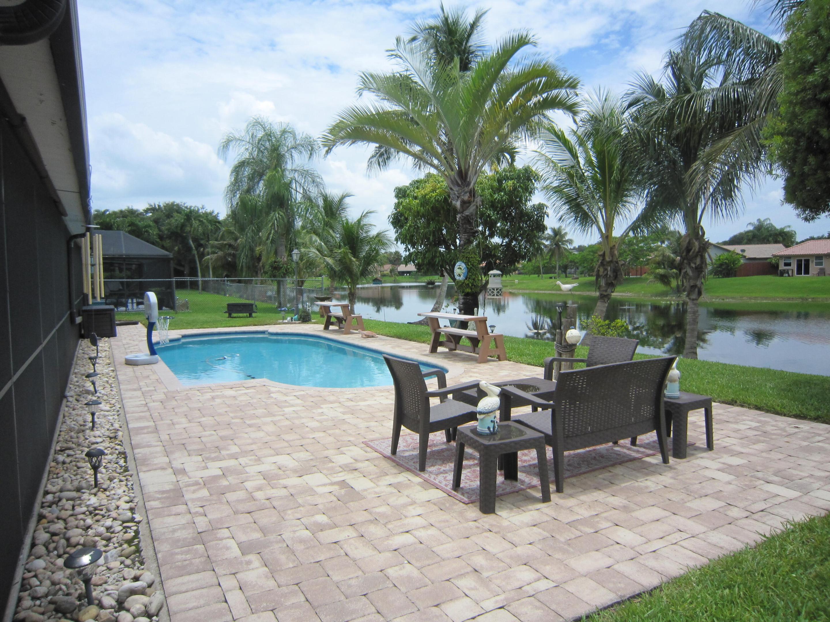 HAWKES BLUFF - Residential