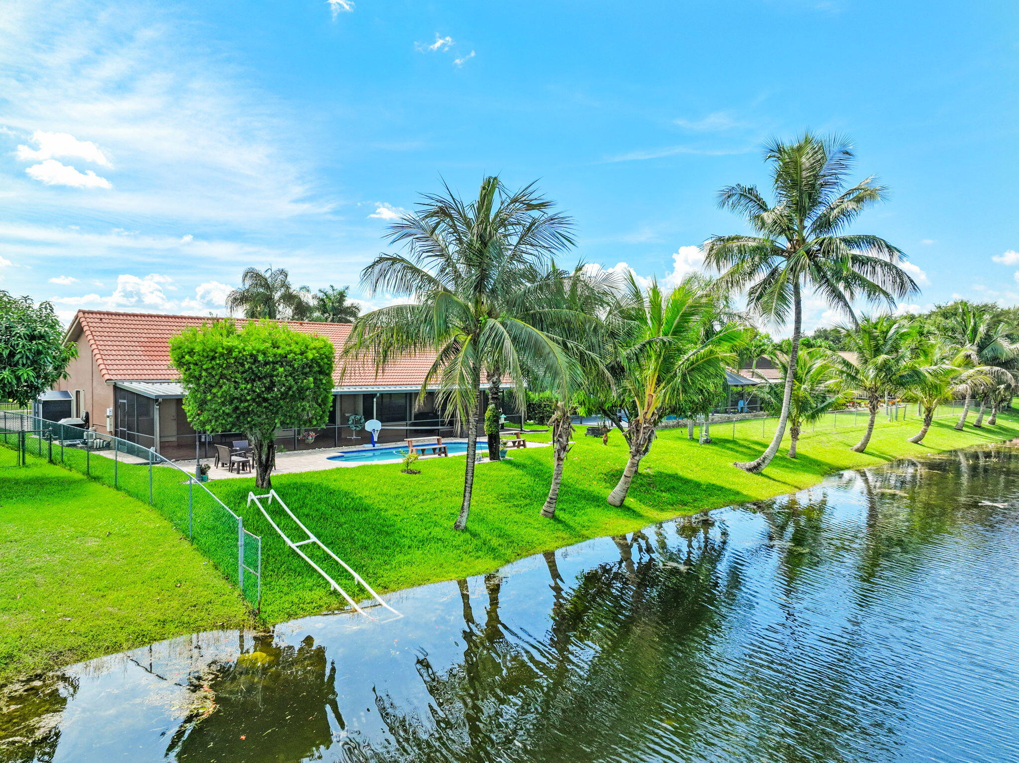 HAWKES BLUFF - Residential