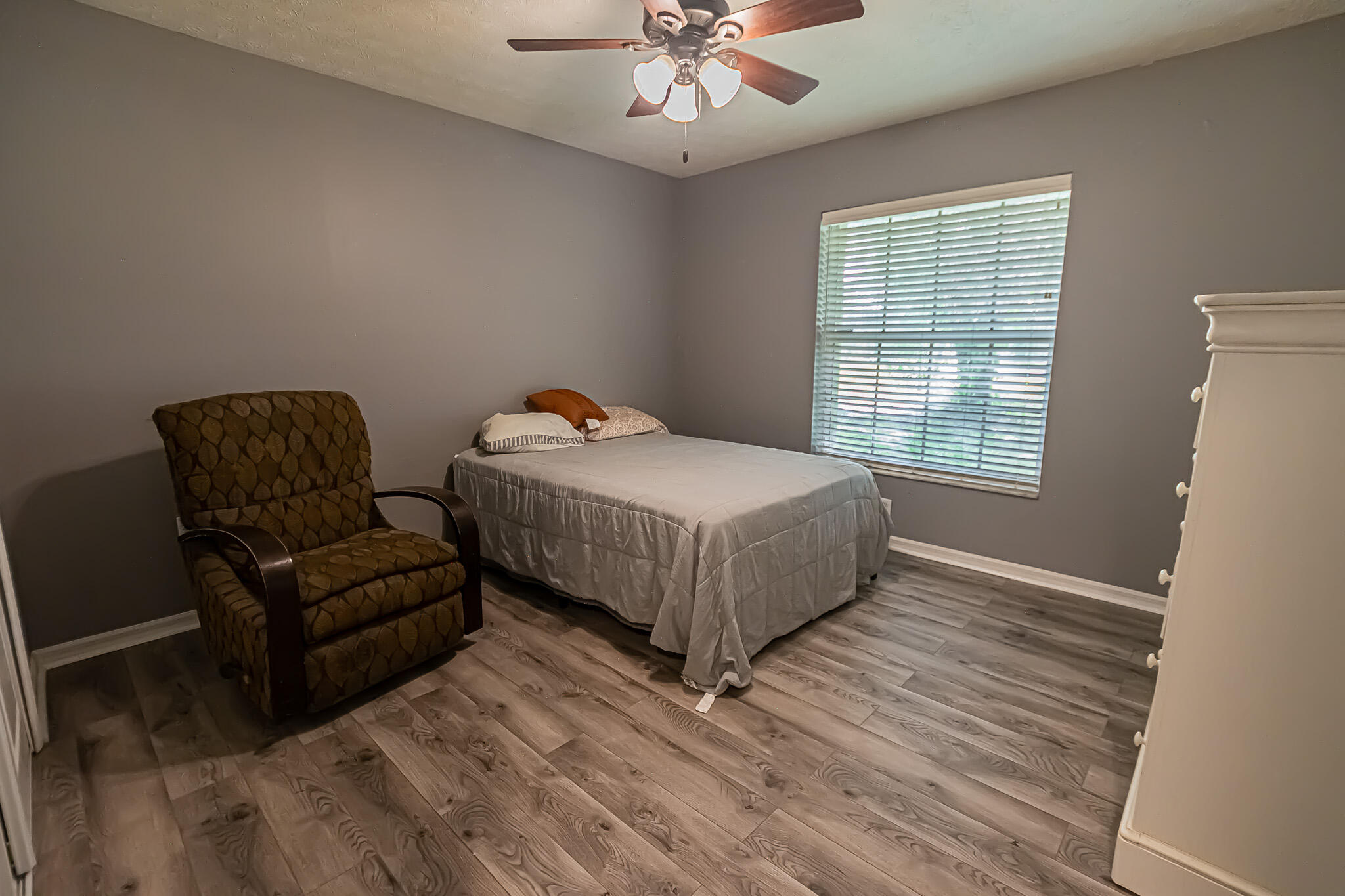COUNTRY CLUB ESTATES - Residential