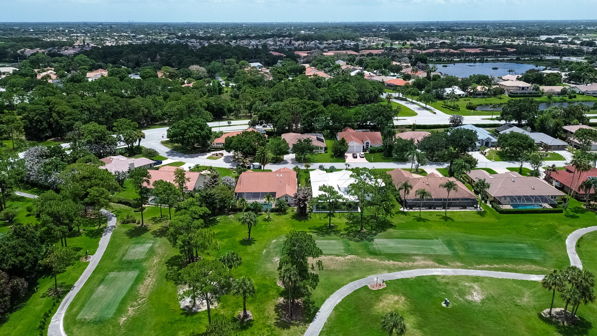 COUNTRY CLUB ESTATES - Residential