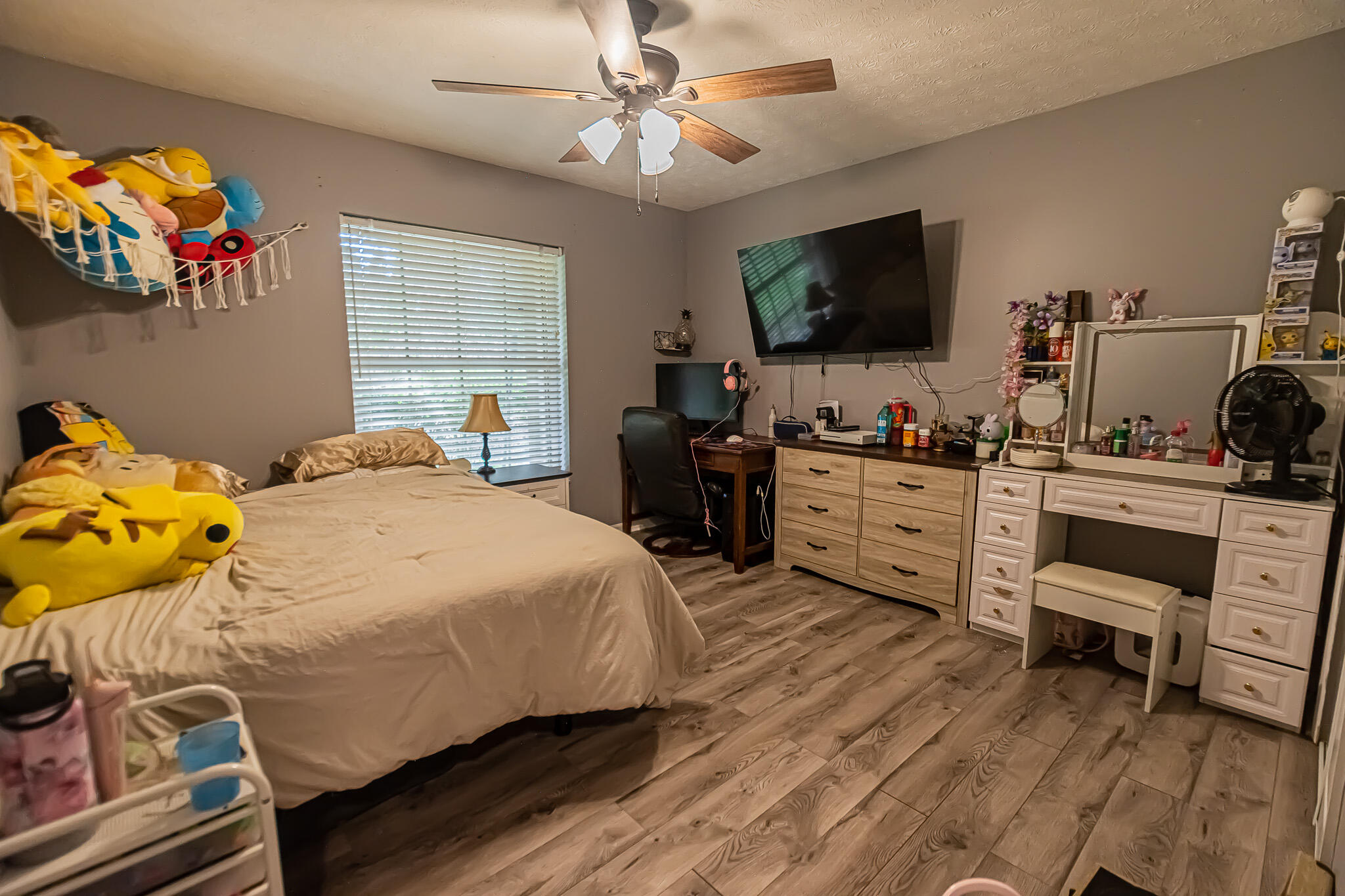 COUNTRY CLUB ESTATES - Residential