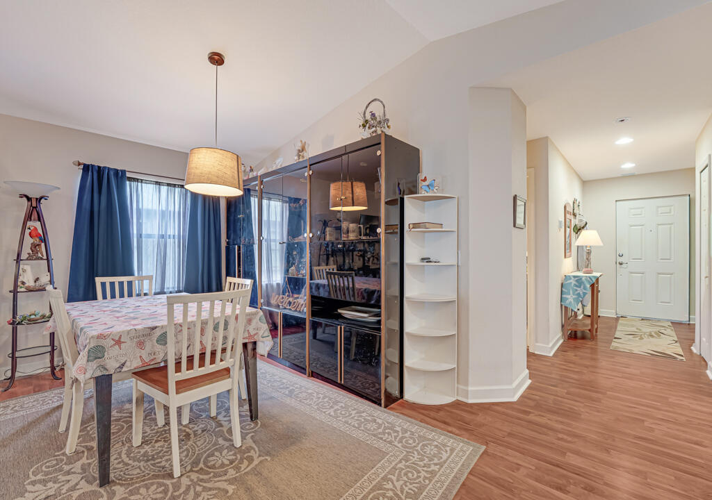 SPANISH LAKES ONE LEASEHOLD ESTATES - Residential