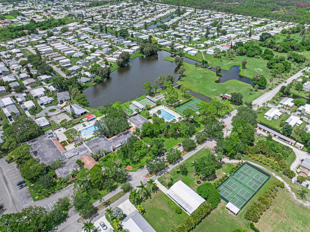 SPANISH LAKES ONE LEASEHOLD ESTATES - Residential