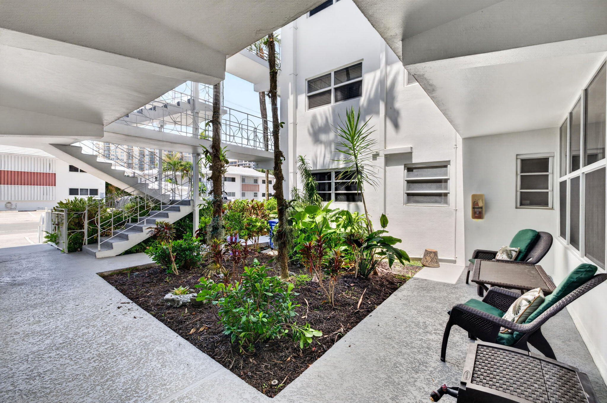 SUNRISE BAY CLUB CO-OP - Residential