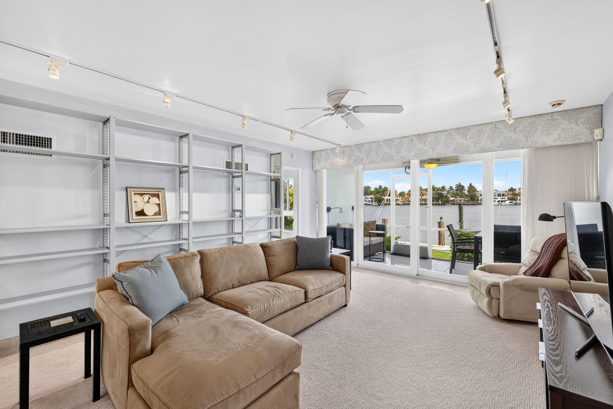 SUNRISE BAY CLUB CO-OP - Residential